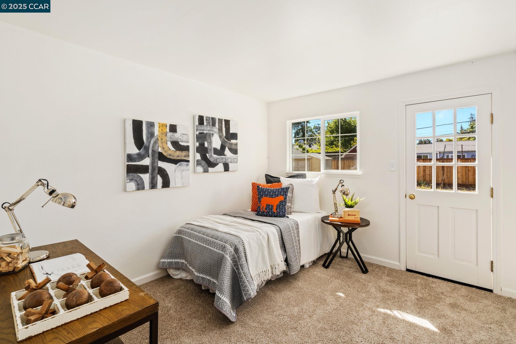 Detail Gallery Image 14 of 37 For 1950 Emerald St, Concord,  CA 94518 - 4 Beds | 2 Baths