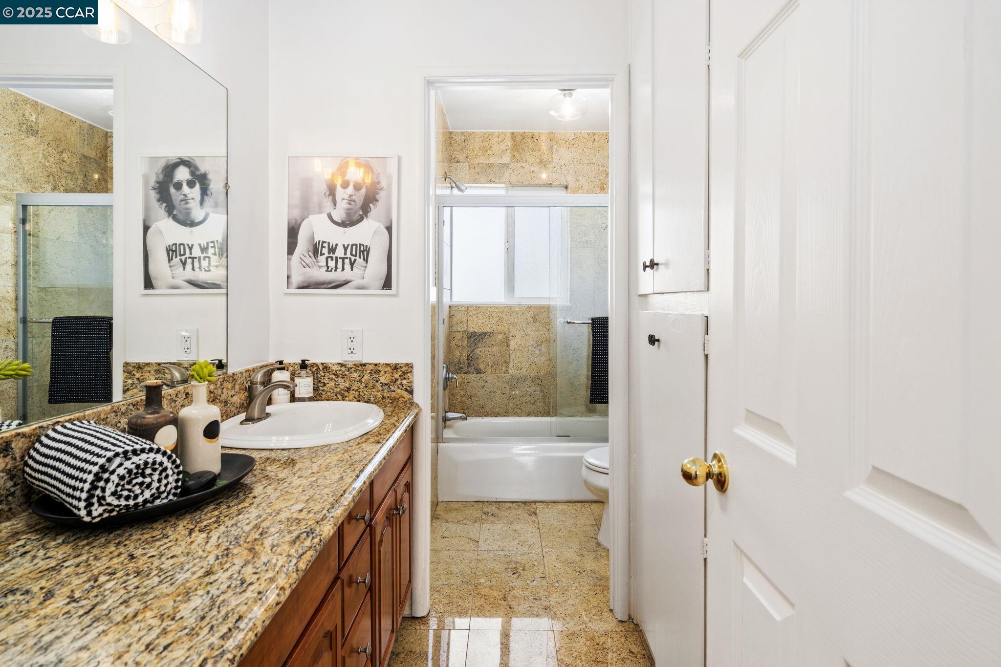 Detail Gallery Image 22 of 37 For 1950 Emerald St, Concord,  CA 94518 - 4 Beds | 2 Baths