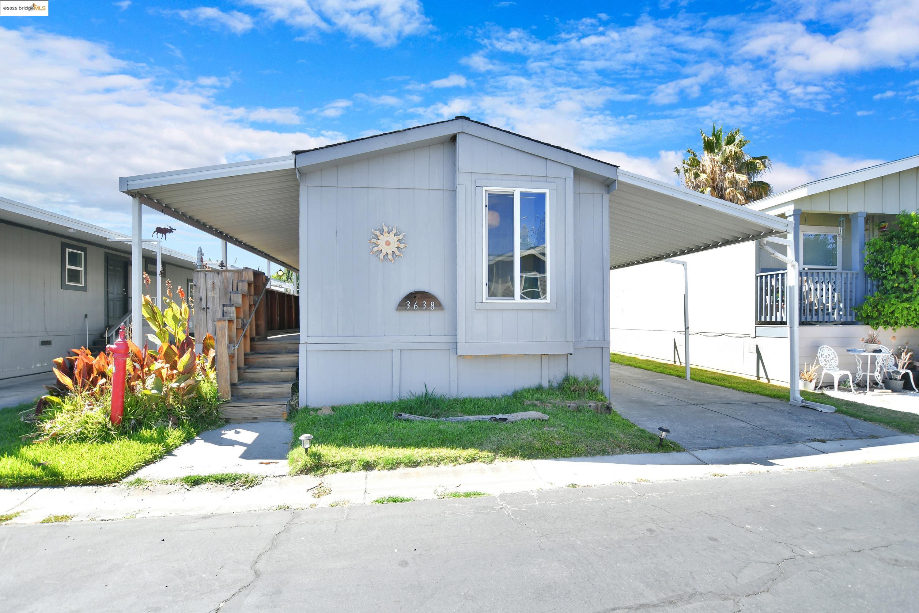 Detail Gallery Image 1 of 25 For 3638 Hawthorne Dr, Bethel Island,  CA 94511 - 2 Beds | 2 Baths