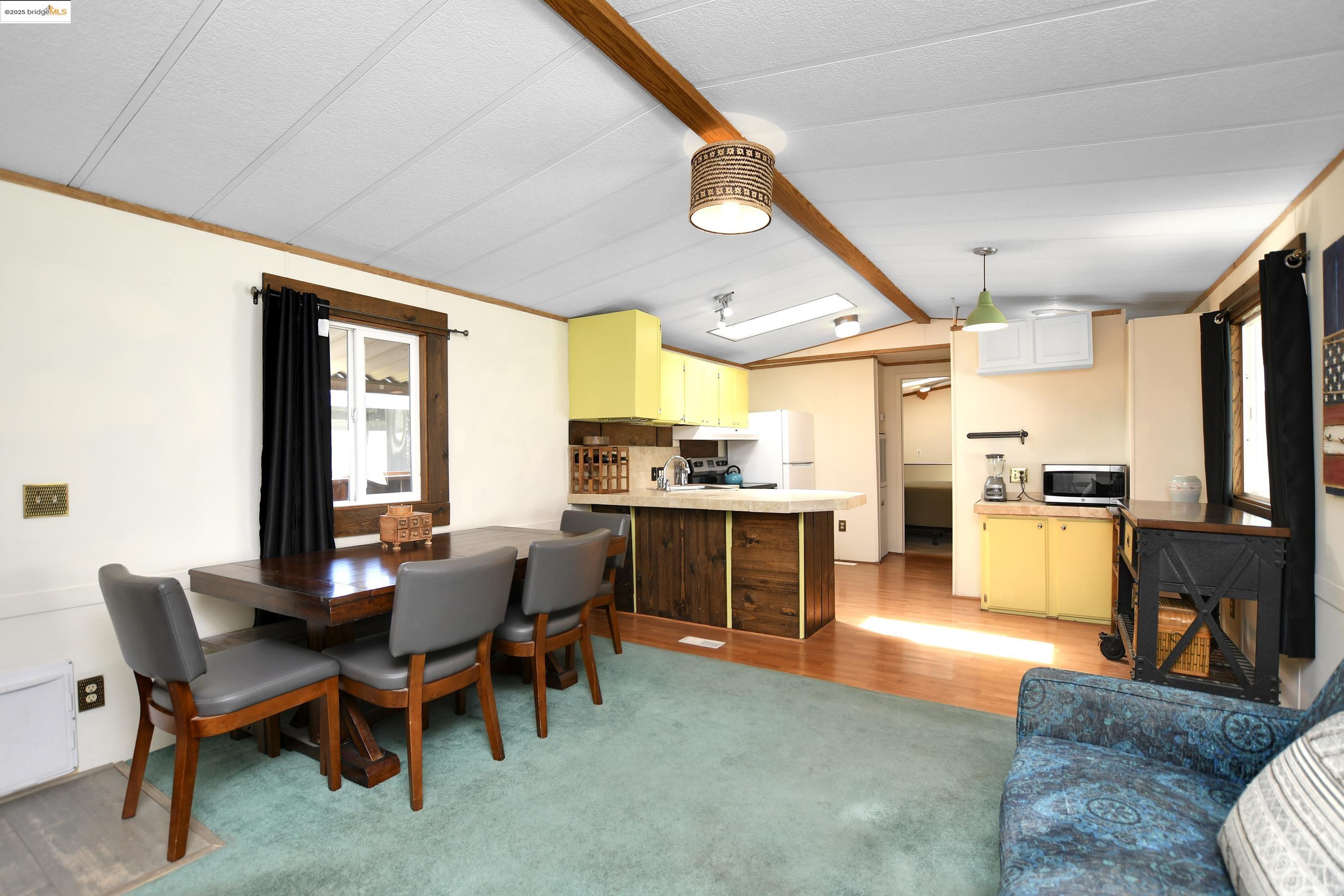 Detail Gallery Image 5 of 25 For 3638 Hawthorne Dr, Bethel Island,  CA 94511 - 2 Beds | 2 Baths