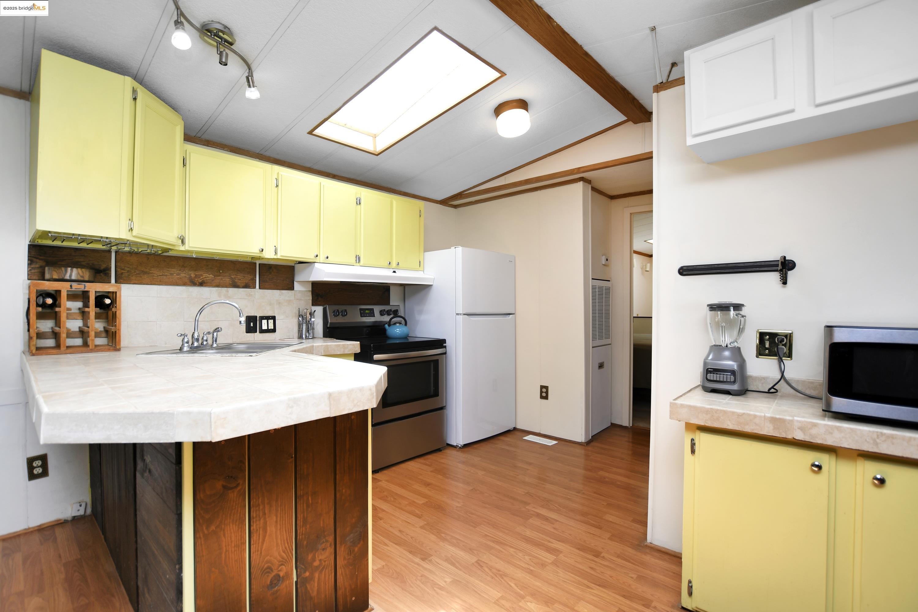 Detail Gallery Image 7 of 25 For 3638 Hawthorne Dr, Bethel Island,  CA 94511 - 2 Beds | 2 Baths