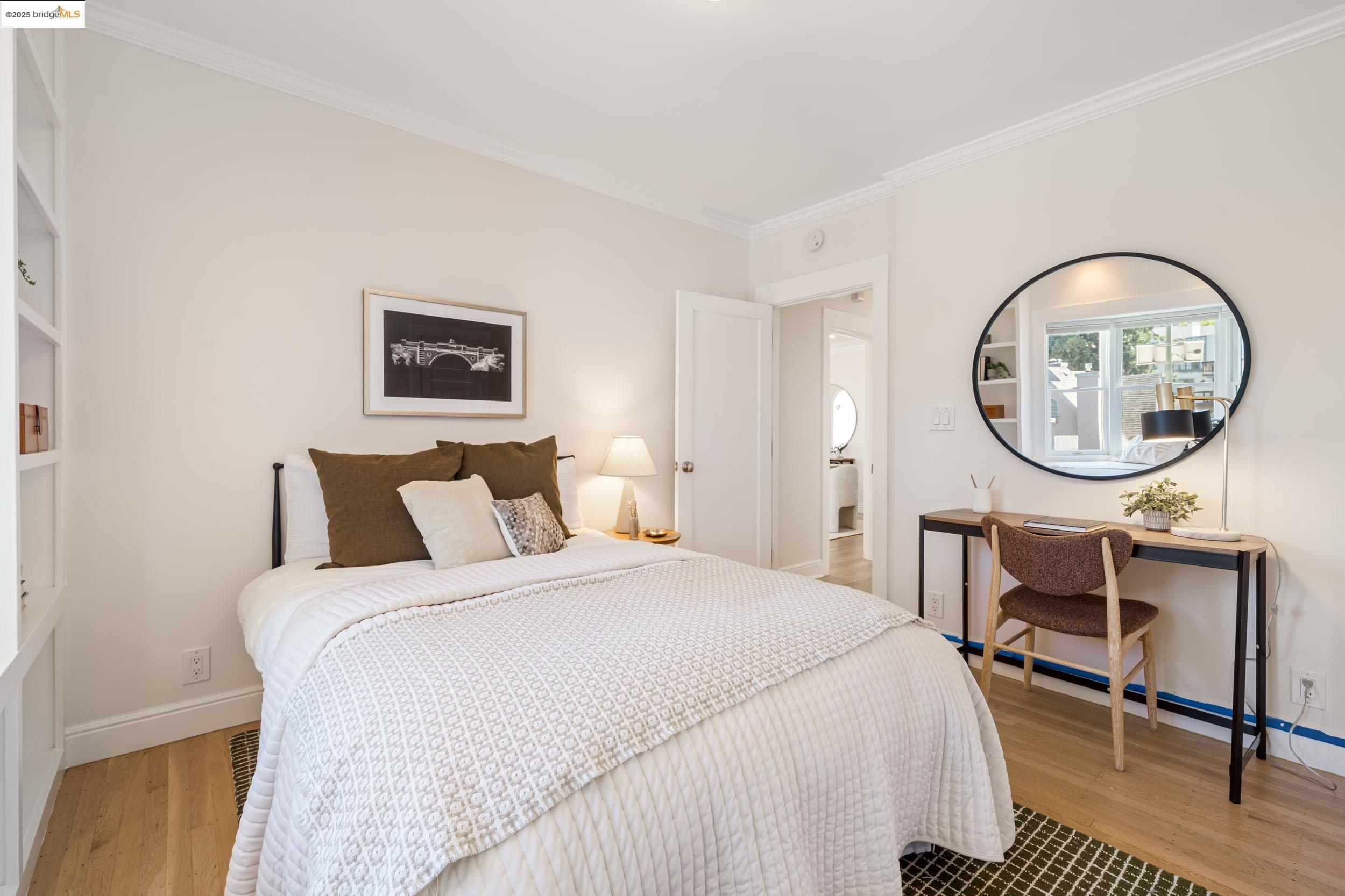 Detail Gallery Image 31 of 48 For 6314 Broadway Ter, Oakland,  CA 94618 - 3 Beds | 1 Baths