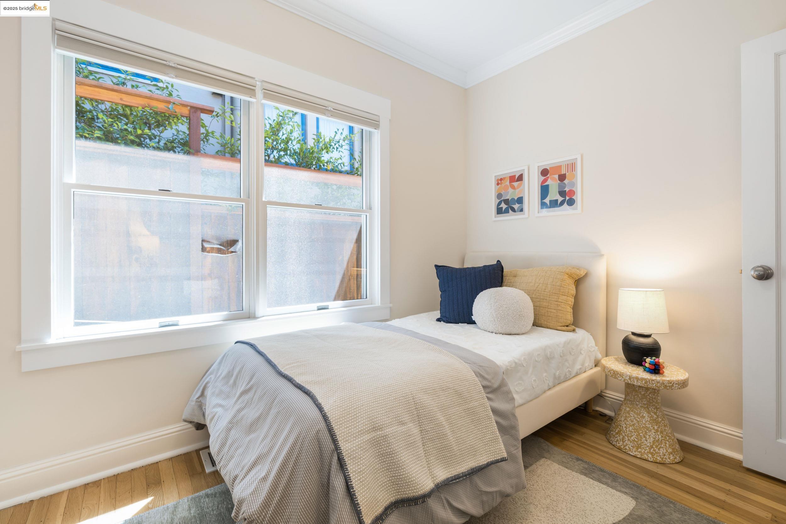 Detail Gallery Image 36 of 48 For 6314 Broadway Ter, Oakland,  CA 94618 - 3 Beds | 1 Baths