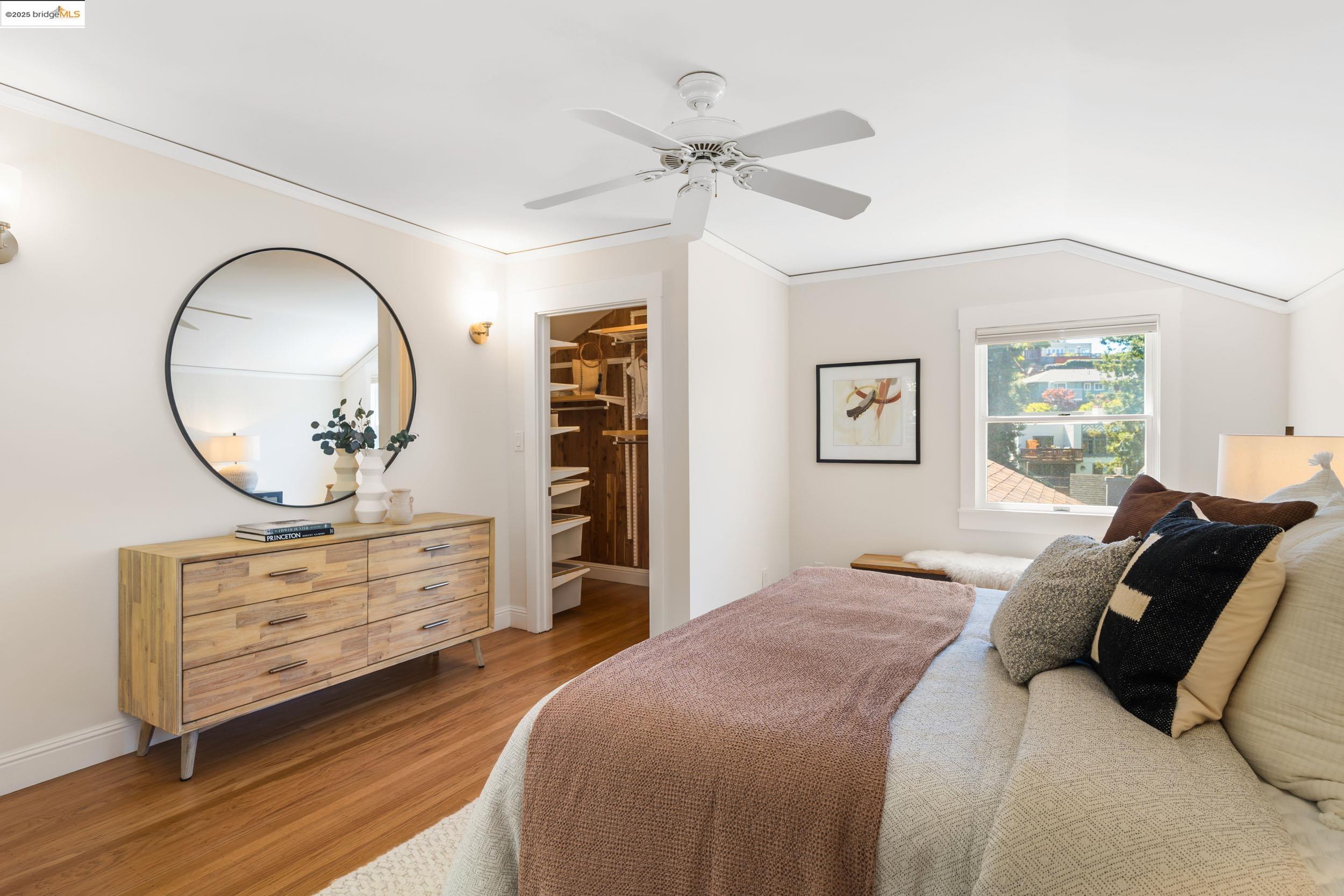 Detail Gallery Image 38 of 48 For 6314 Broadway Ter, Oakland,  CA 94618 - 3 Beds | 1 Baths