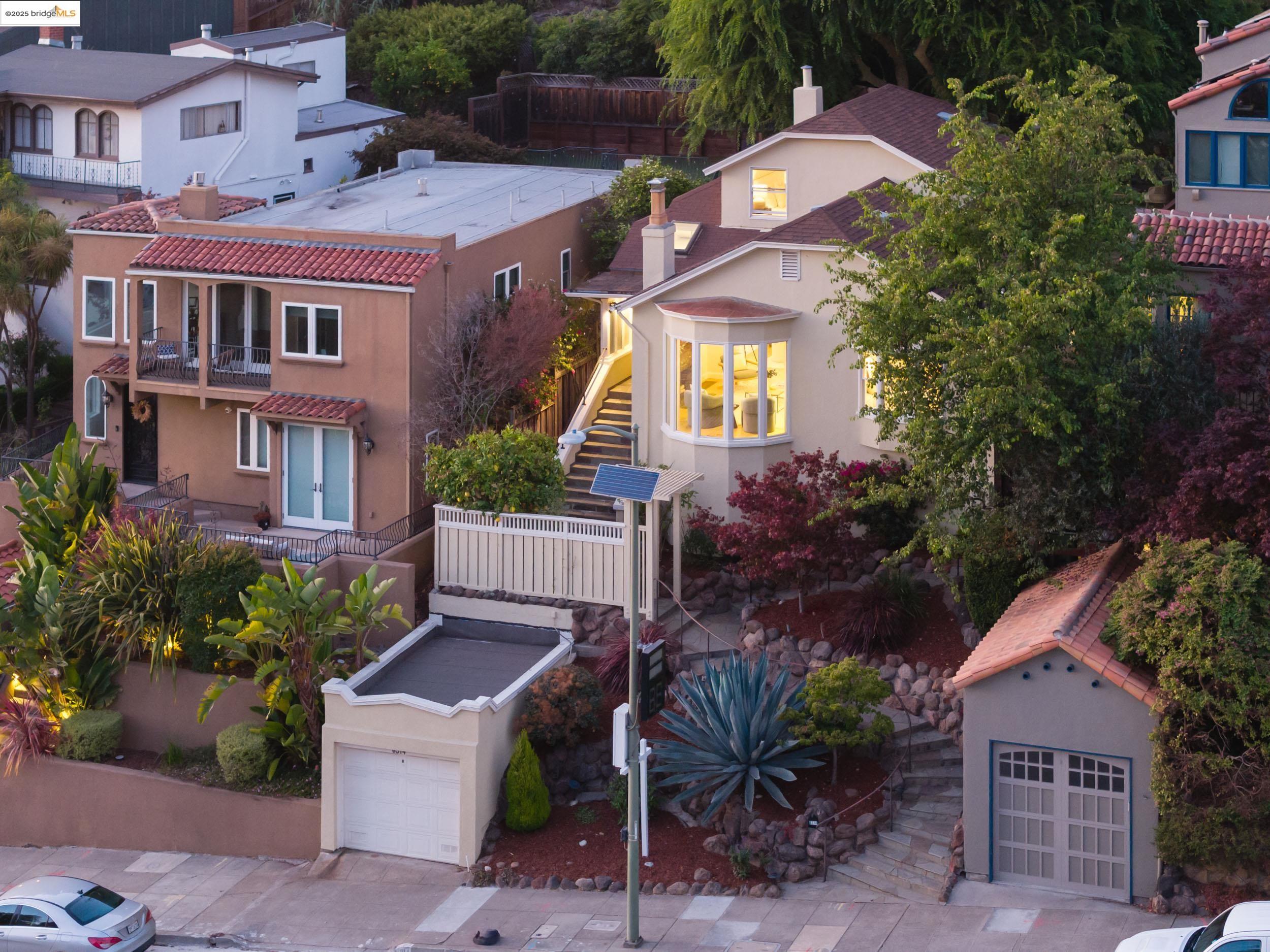 Detail Gallery Image 44 of 48 For 6314 Broadway Ter, Oakland,  CA 94618 - 3 Beds | 1 Baths
