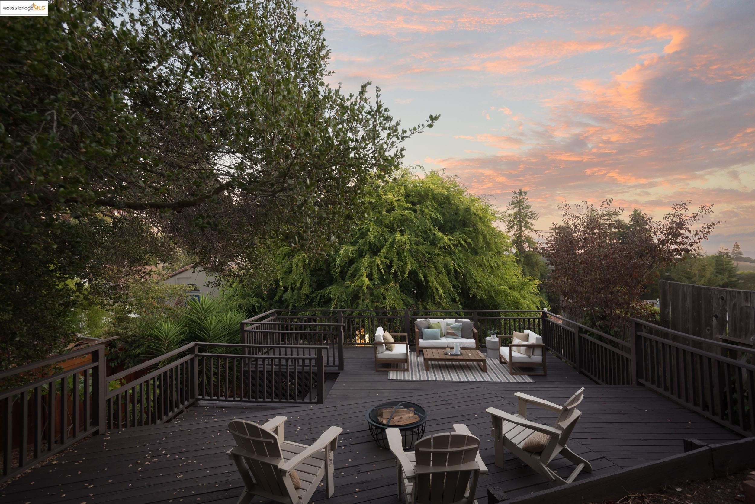 Detail Gallery Image 48 of 48 For 6314 Broadway Ter, Oakland,  CA 94618 - 3 Beds | 1 Baths