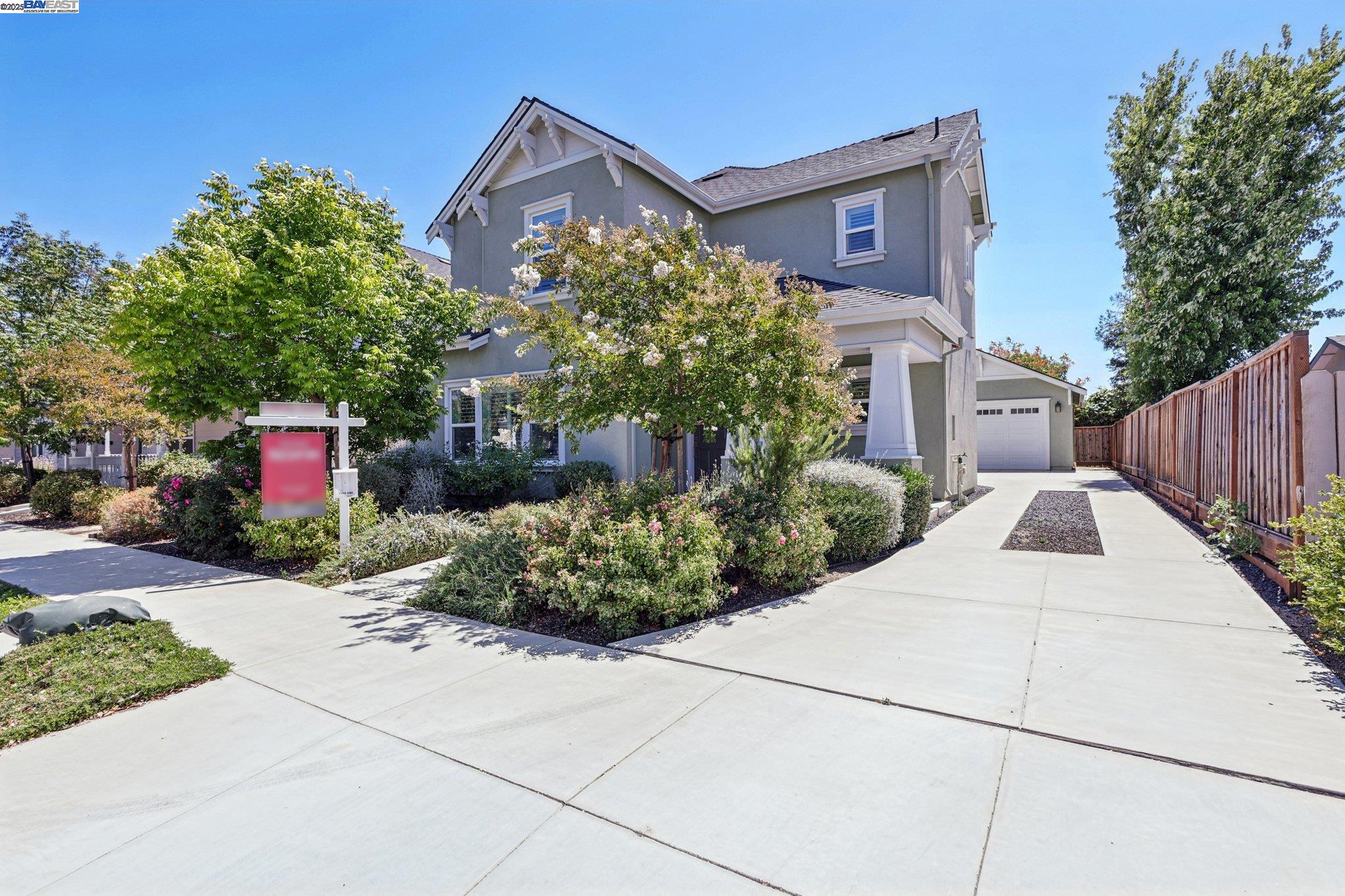 Detail Gallery Image 1 of 38 For 2145 Linden St, Livermore,  CA 94551 - 4 Beds | 3 Baths