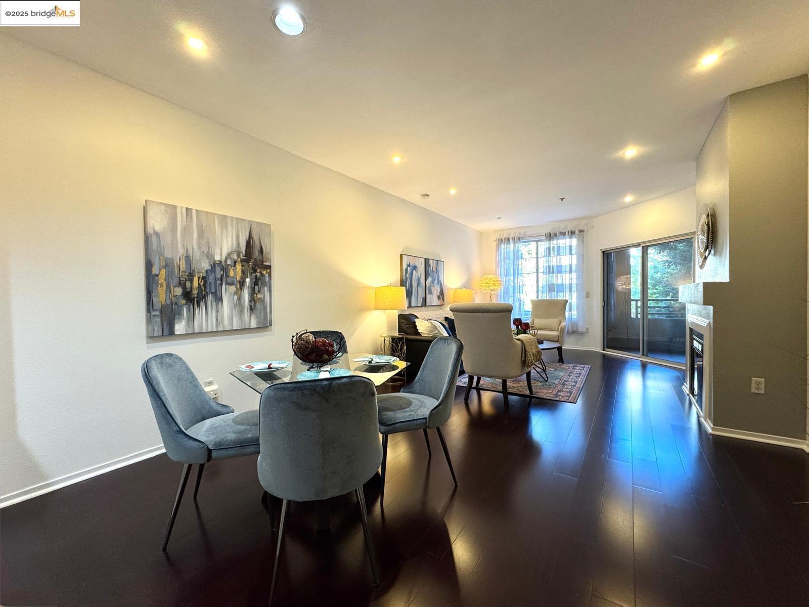 Detail Gallery Image 18 of 44 For 320 Caldecott Ln #127,  Oakland,  CA 94618 - 2 Beds | 2 Baths