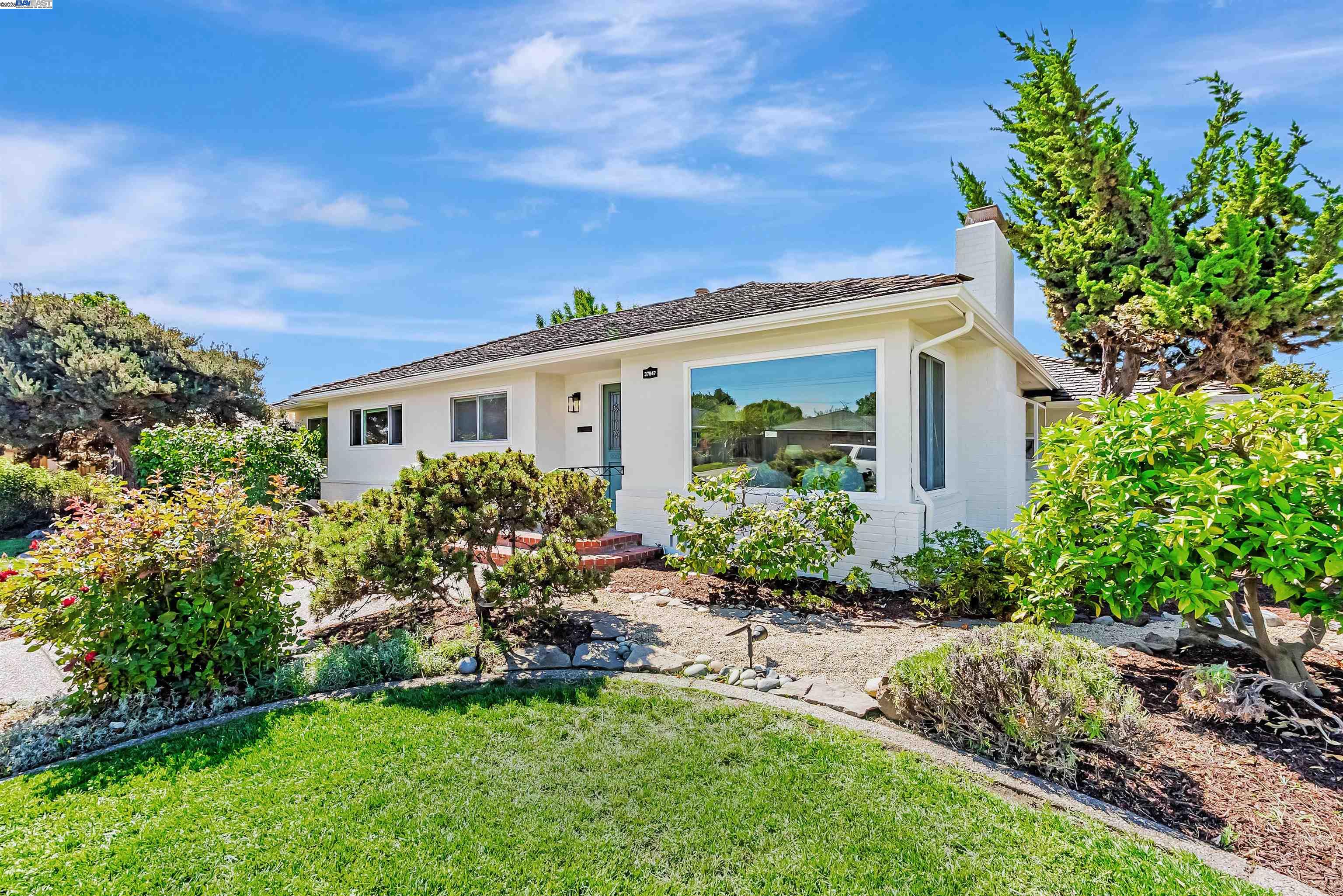 Detail Gallery Image 2 of 38 For 37847 Alta Dr, Fremont,  CA 94536 - 3 Beds | 2 Baths