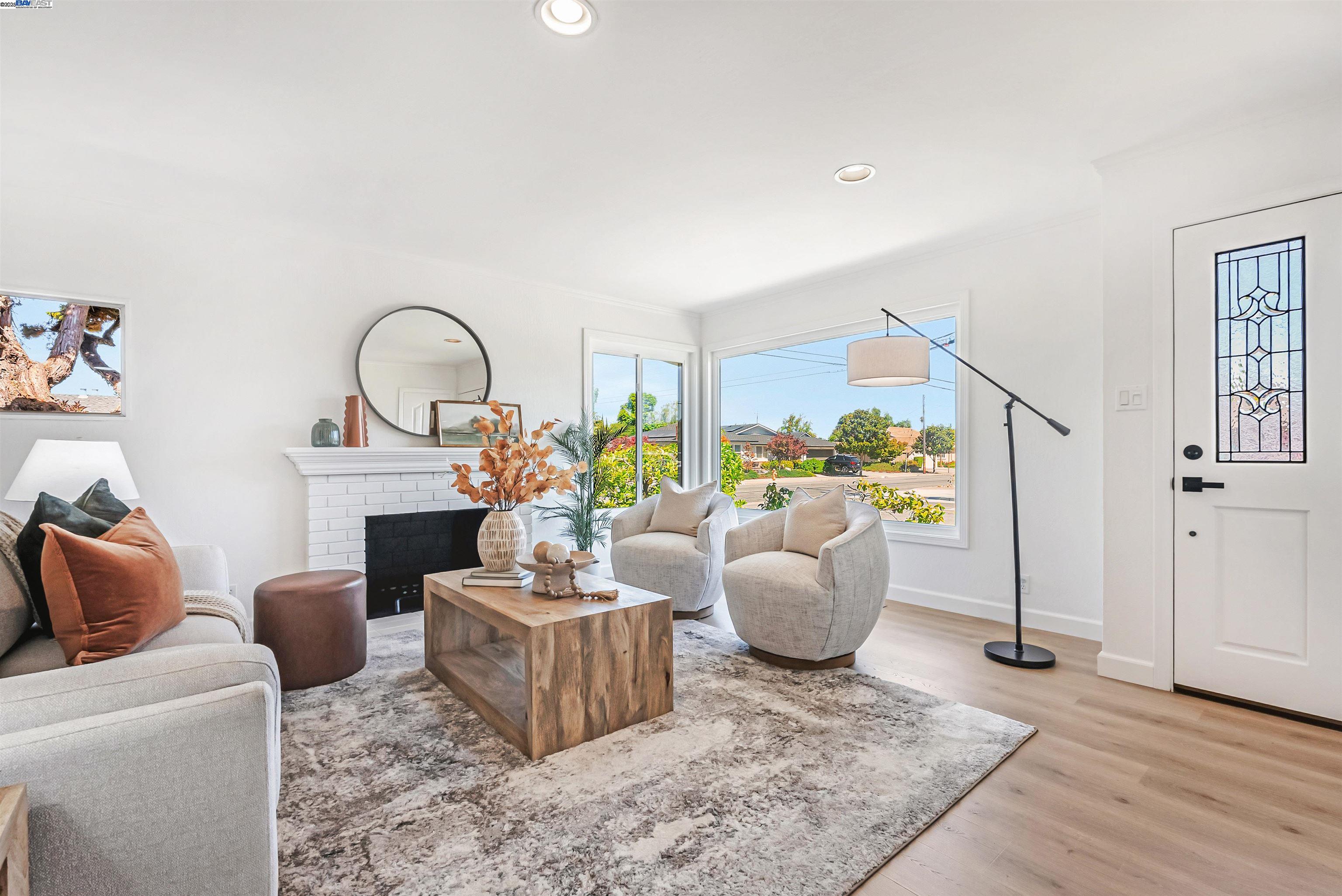 Detail Gallery Image 4 of 38 For 37847 Alta Dr, Fremont,  CA 94536 - 3 Beds | 2 Baths