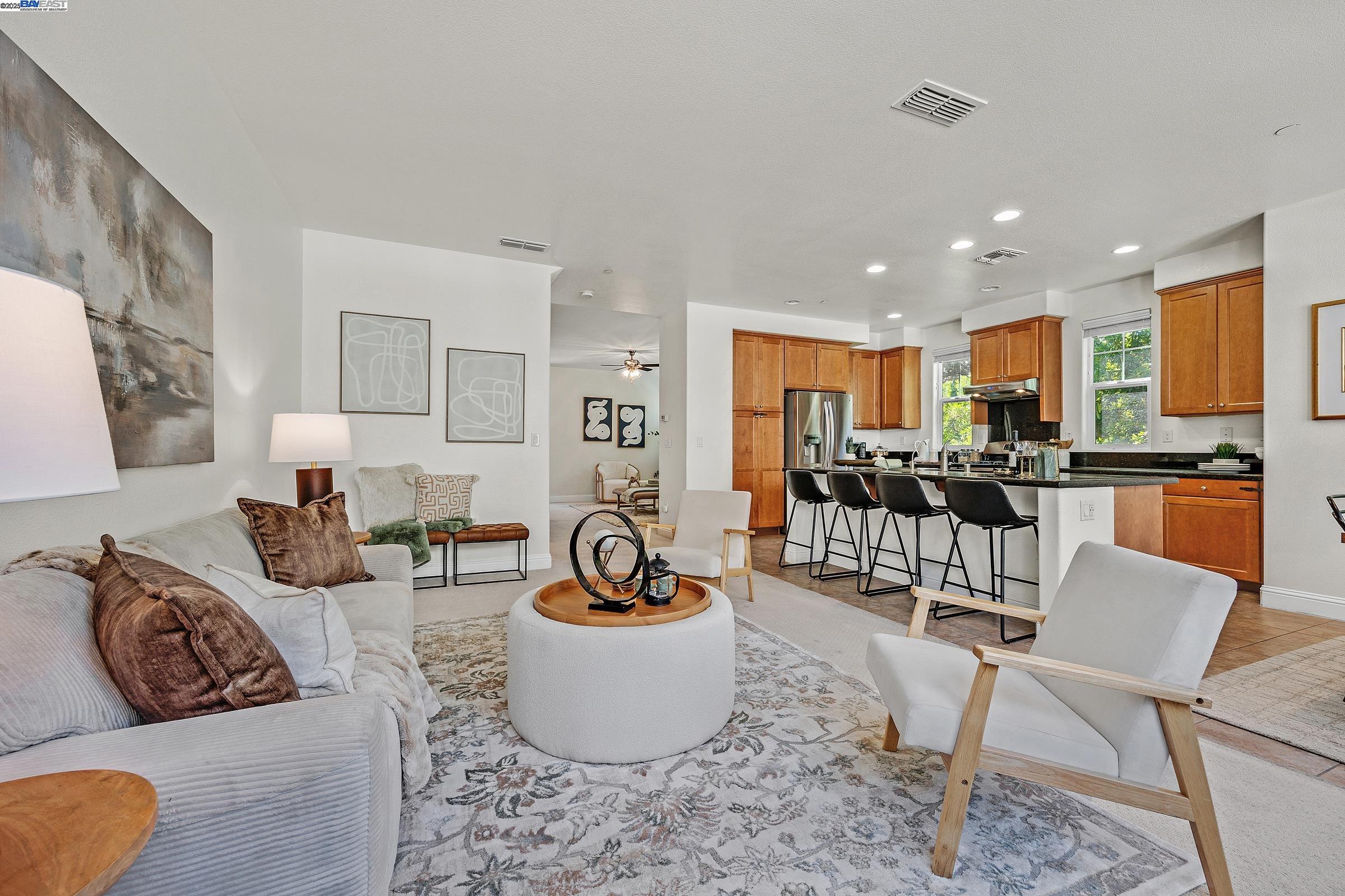 Detail Gallery Image 16 of 31 For 3971 Portola Cmn #1,  Livermore,  CA 94551 - 4 Beds | 3/1 Baths