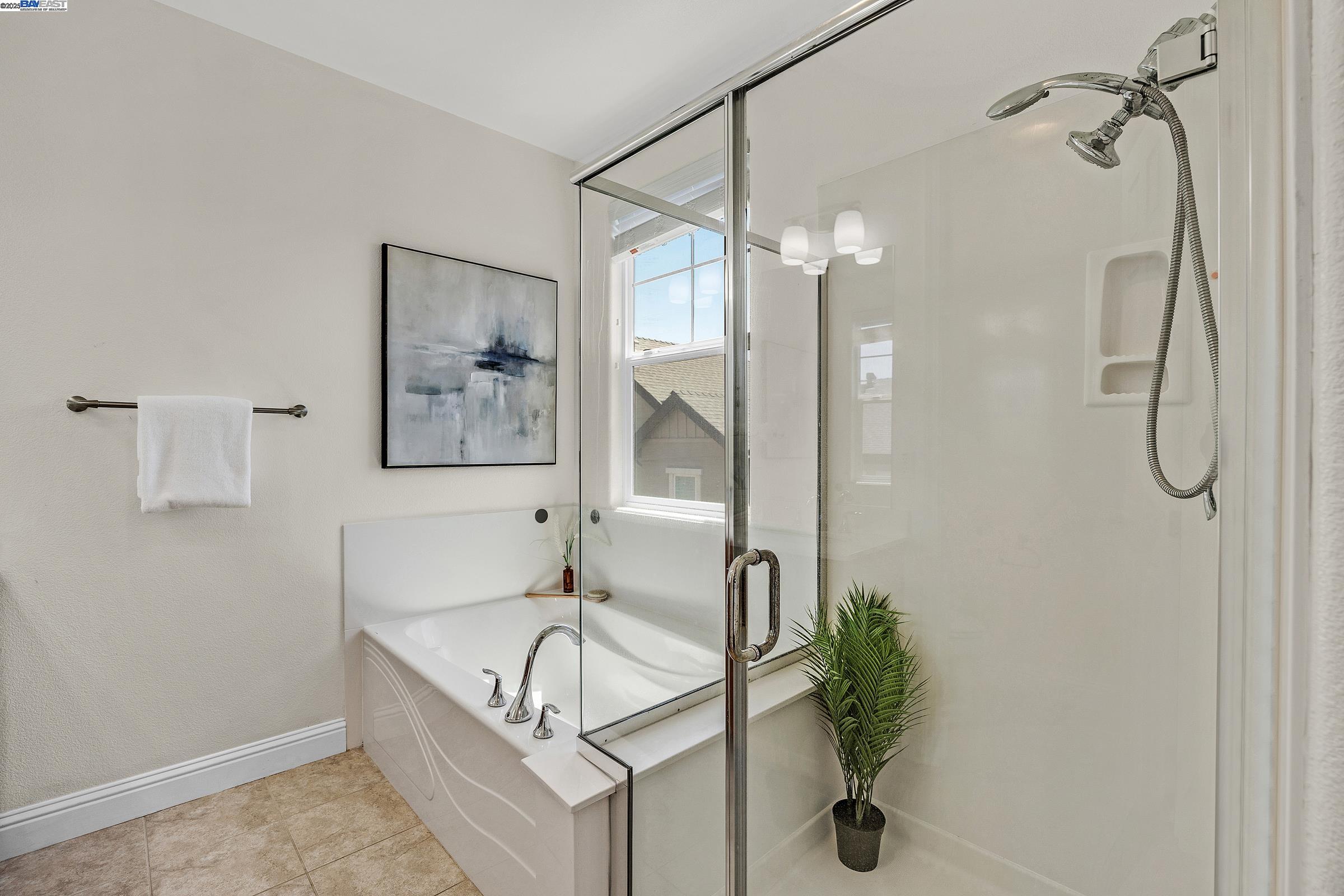 Detail Gallery Image 22 of 31 For 3971 Portola Cmn #1,  Livermore,  CA 94551 - 4 Beds | 3/1 Baths