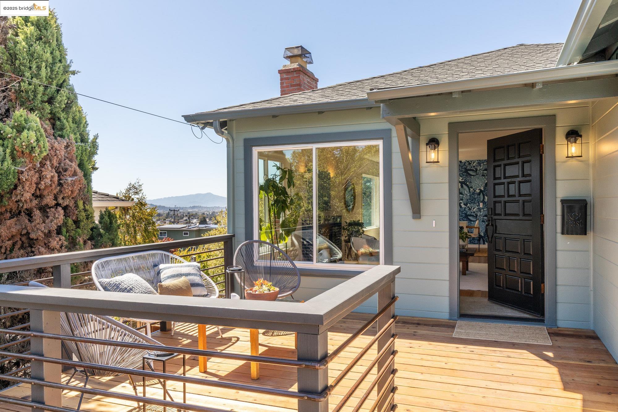 Detail Gallery Image 3 of 58 For 6735 Cutting Blvd, El Cerrito,  CA 94530 - 4 Beds | 3 Baths