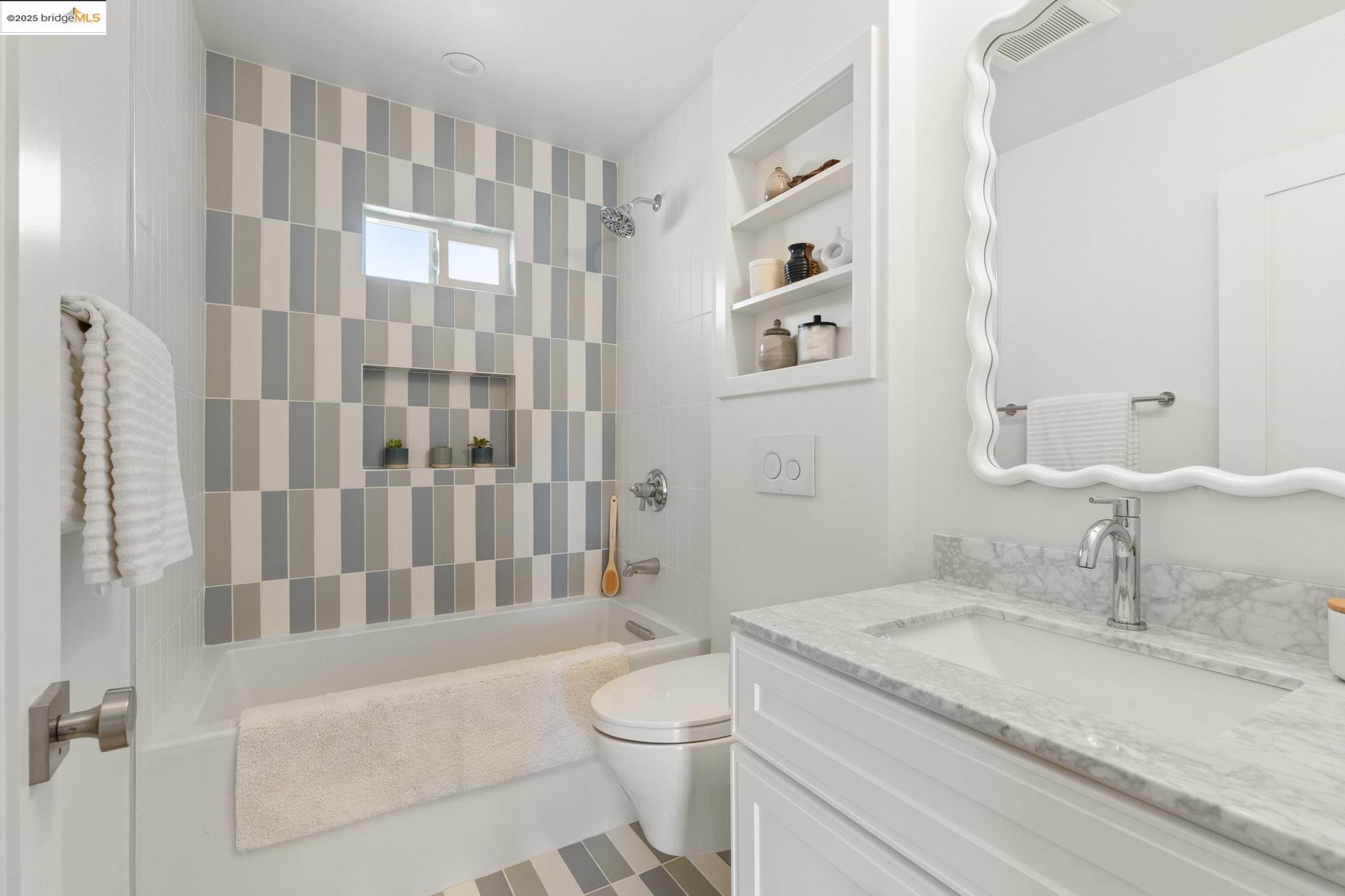 Detail Gallery Image 22 of 58 For 6735 Cutting Blvd, El Cerrito,  CA 94530 - 4 Beds | 3 Baths