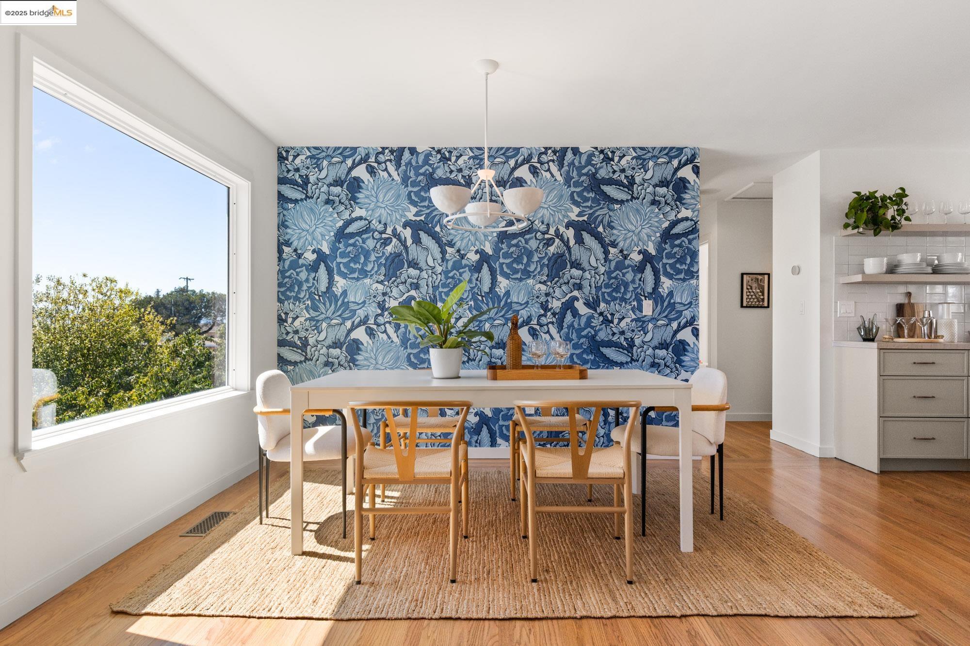 Detail Gallery Image 8 of 58 For 6735 Cutting Blvd, El Cerrito,  CA 94530 - 4 Beds | 3 Baths