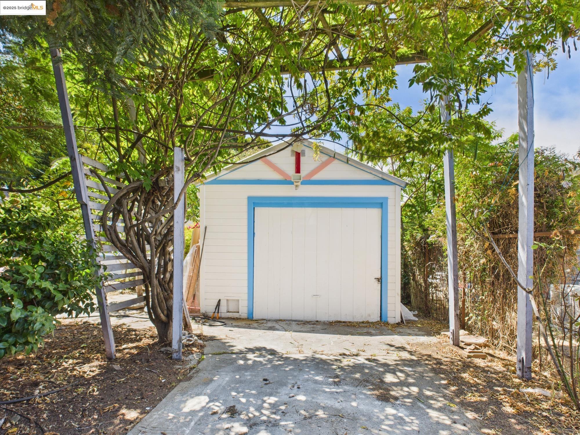 Detail Gallery Image 25 of 27 For 1545 Mariposa St, Richmond,  CA 94804 - 2 Beds | 1 Baths