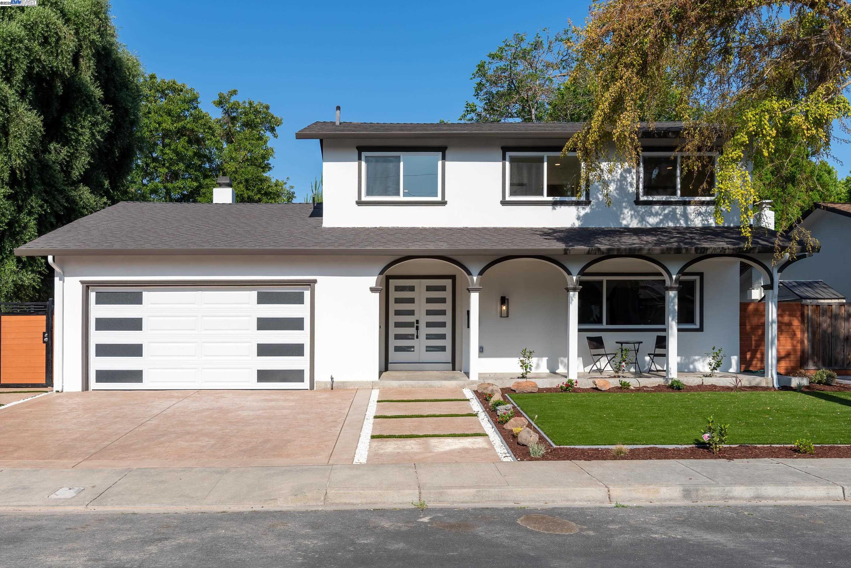 Detail Gallery Image 2 of 59 For 1984 Brooktree Way, Pleasanton,  CA 94566 - 4 Beds | 2/1 Baths