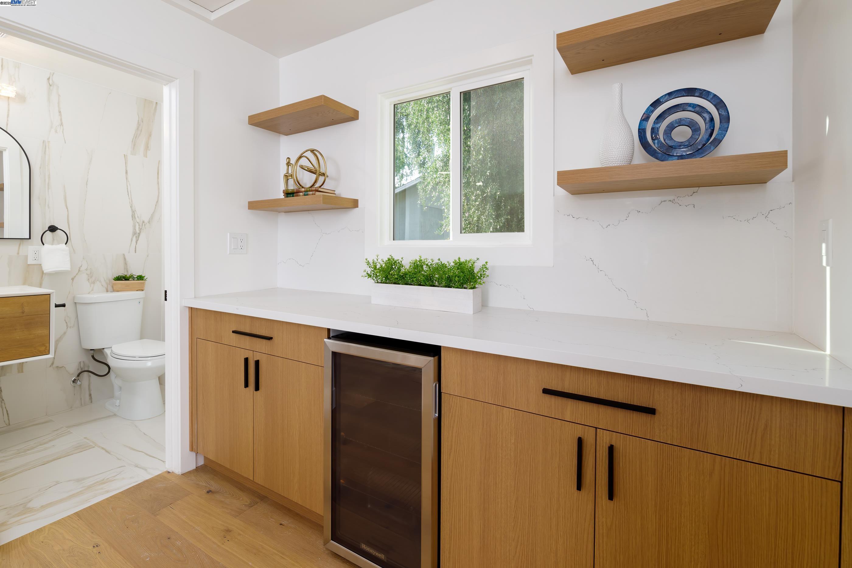 Detail Gallery Image 22 of 59 For 1984 Brooktree Way, Pleasanton,  CA 94566 - 4 Beds | 2/1 Baths