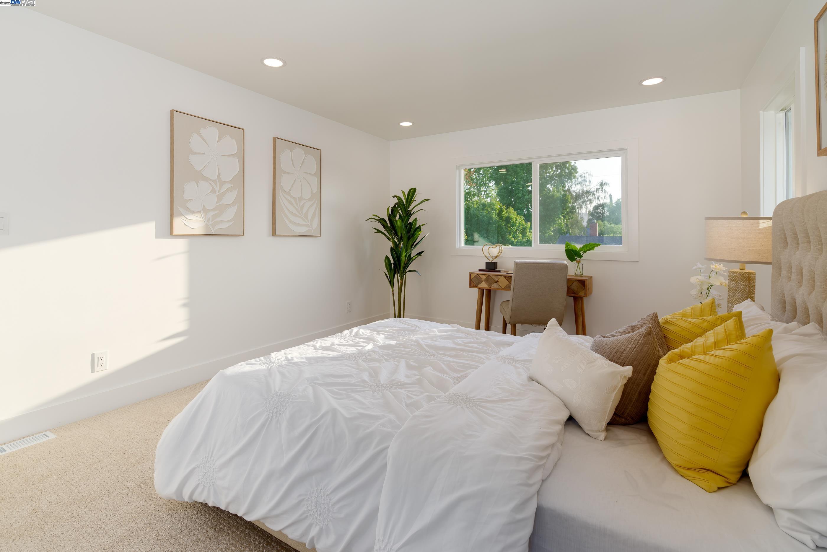 Detail Gallery Image 25 of 59 For 1984 Brooktree Way, Pleasanton,  CA 94566 - 4 Beds | 2/1 Baths