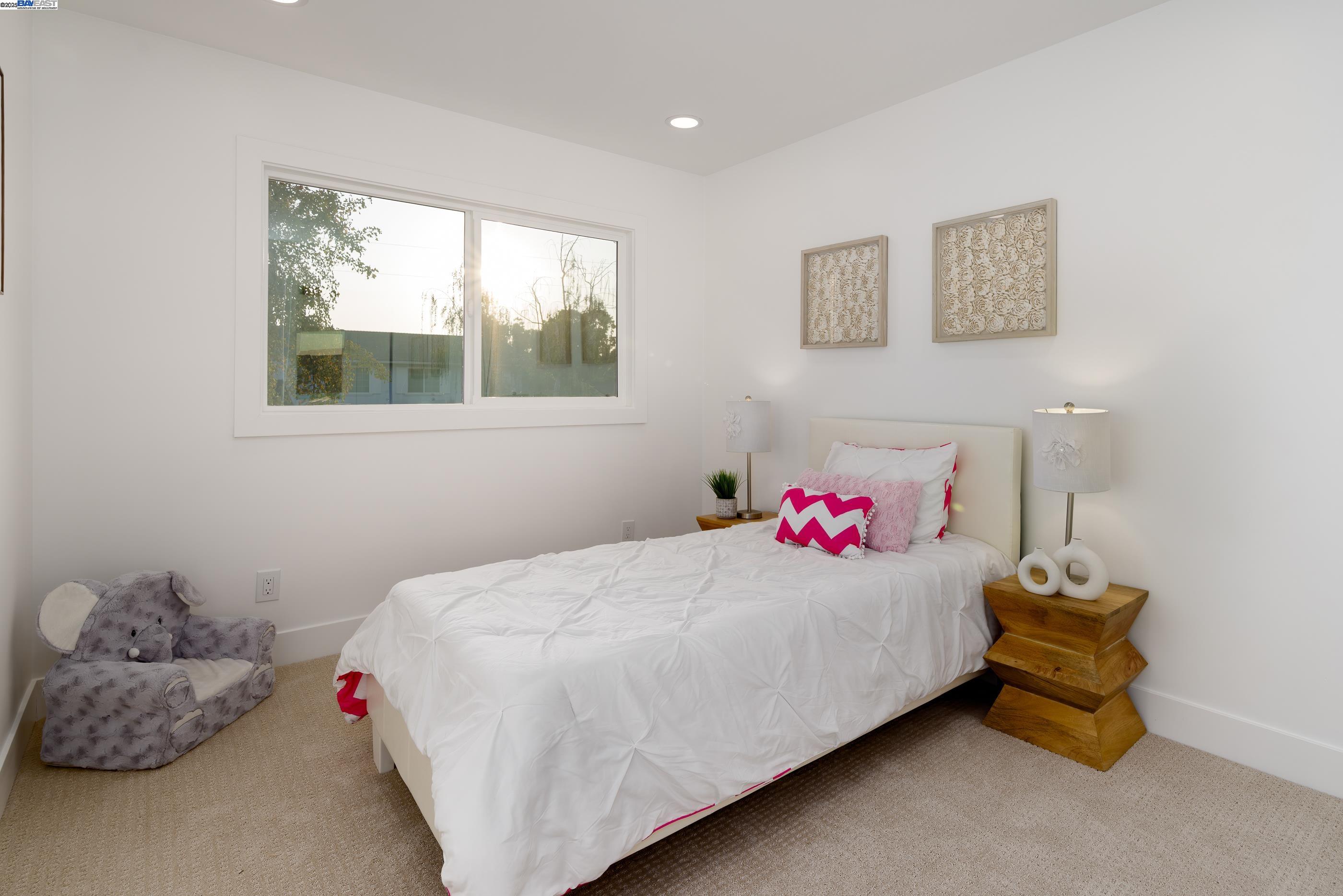 Detail Gallery Image 32 of 59 For 1984 Brooktree Way, Pleasanton,  CA 94566 - 4 Beds | 2/1 Baths