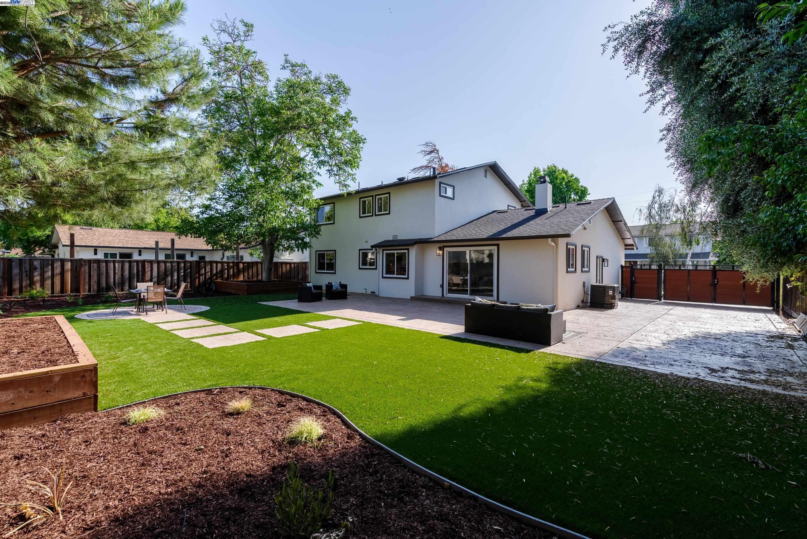 Detail Gallery Image 37 of 59 For 1984 Brooktree Way, Pleasanton,  CA 94566 - 4 Beds | 2/1 Baths