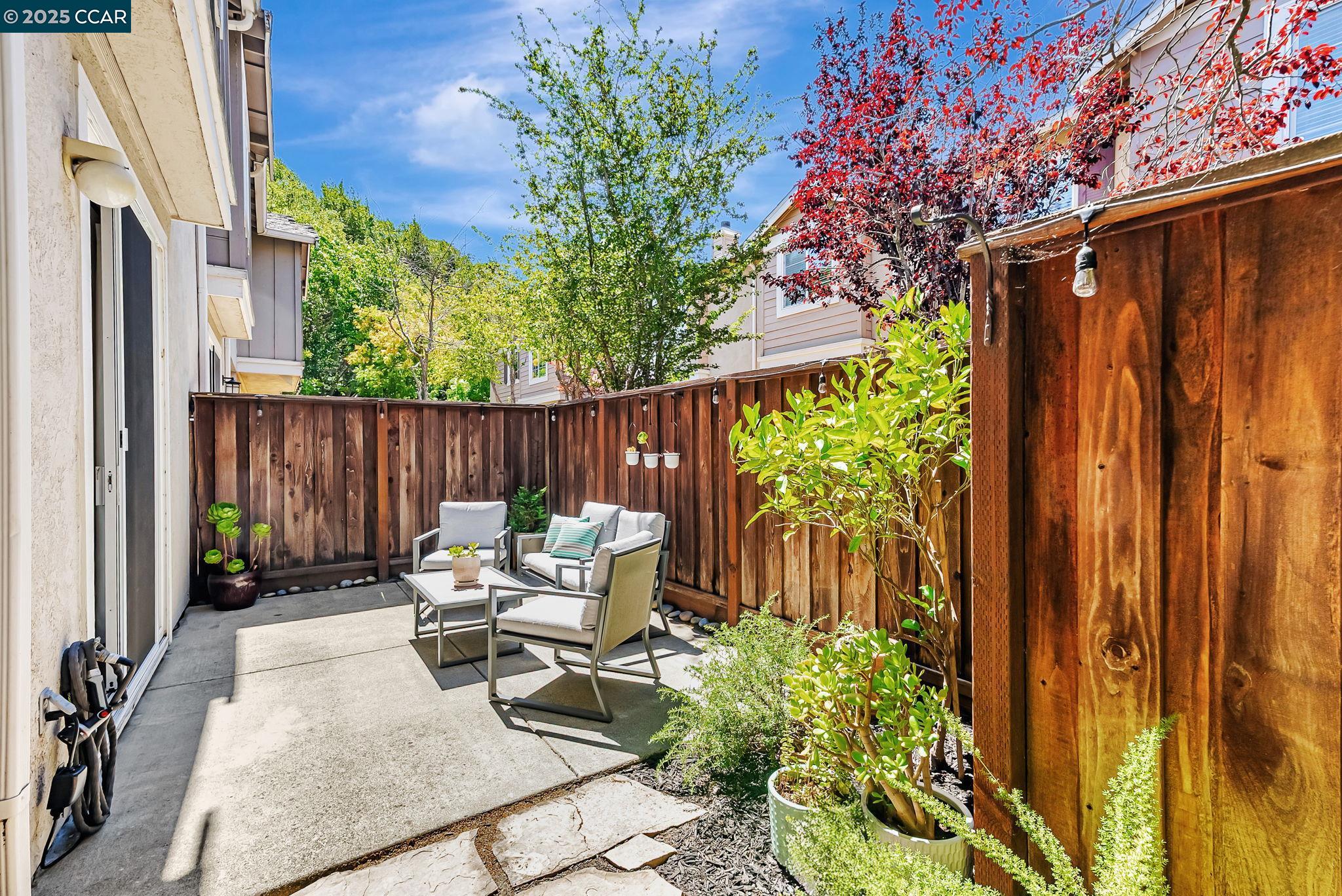 Detail Gallery Image 28 of 34 For 10630 Roys Hill Ln, Dublin,  CA 94568 - 3 Beds | 2/1 Baths