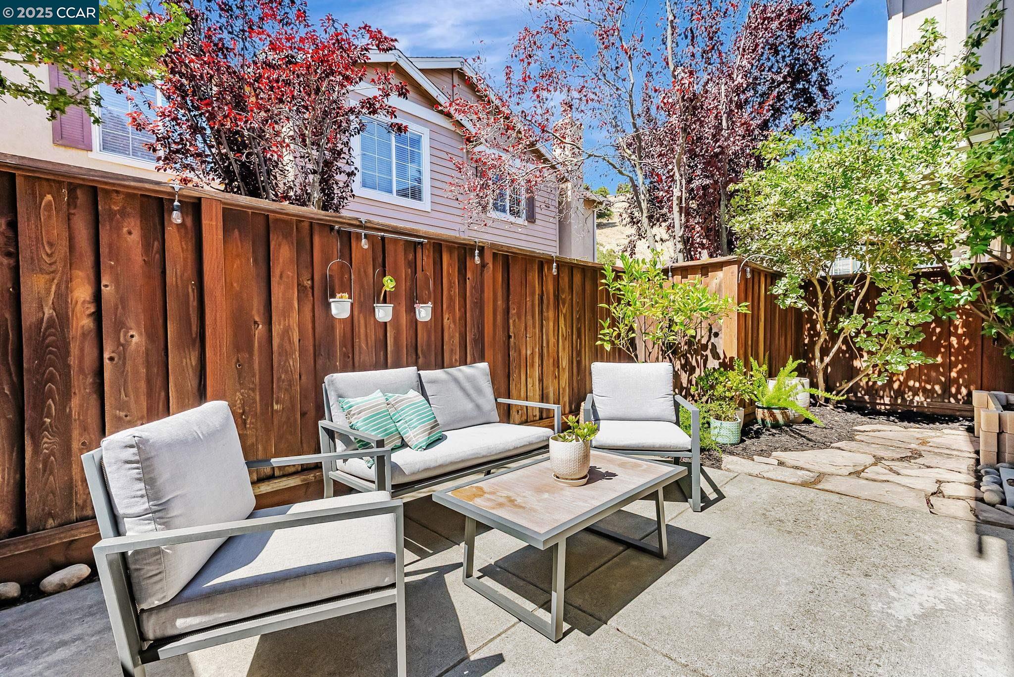 Detail Gallery Image 30 of 34 For 10630 Roys Hill Ln, Dublin,  CA 94568 - 3 Beds | 2/1 Baths