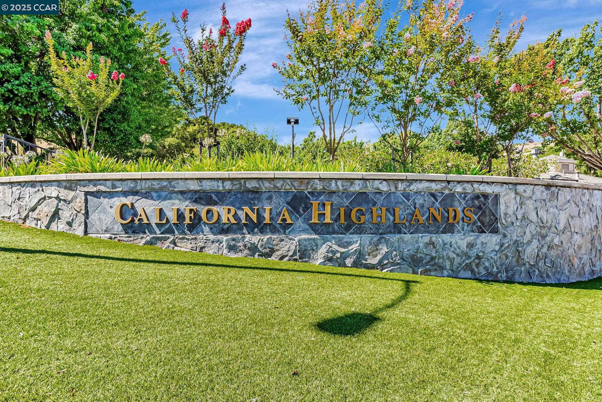 Detail Gallery Image 34 of 34 For 10630 Roys Hill Ln, Dublin,  CA 94568 - 3 Beds | 2/1 Baths