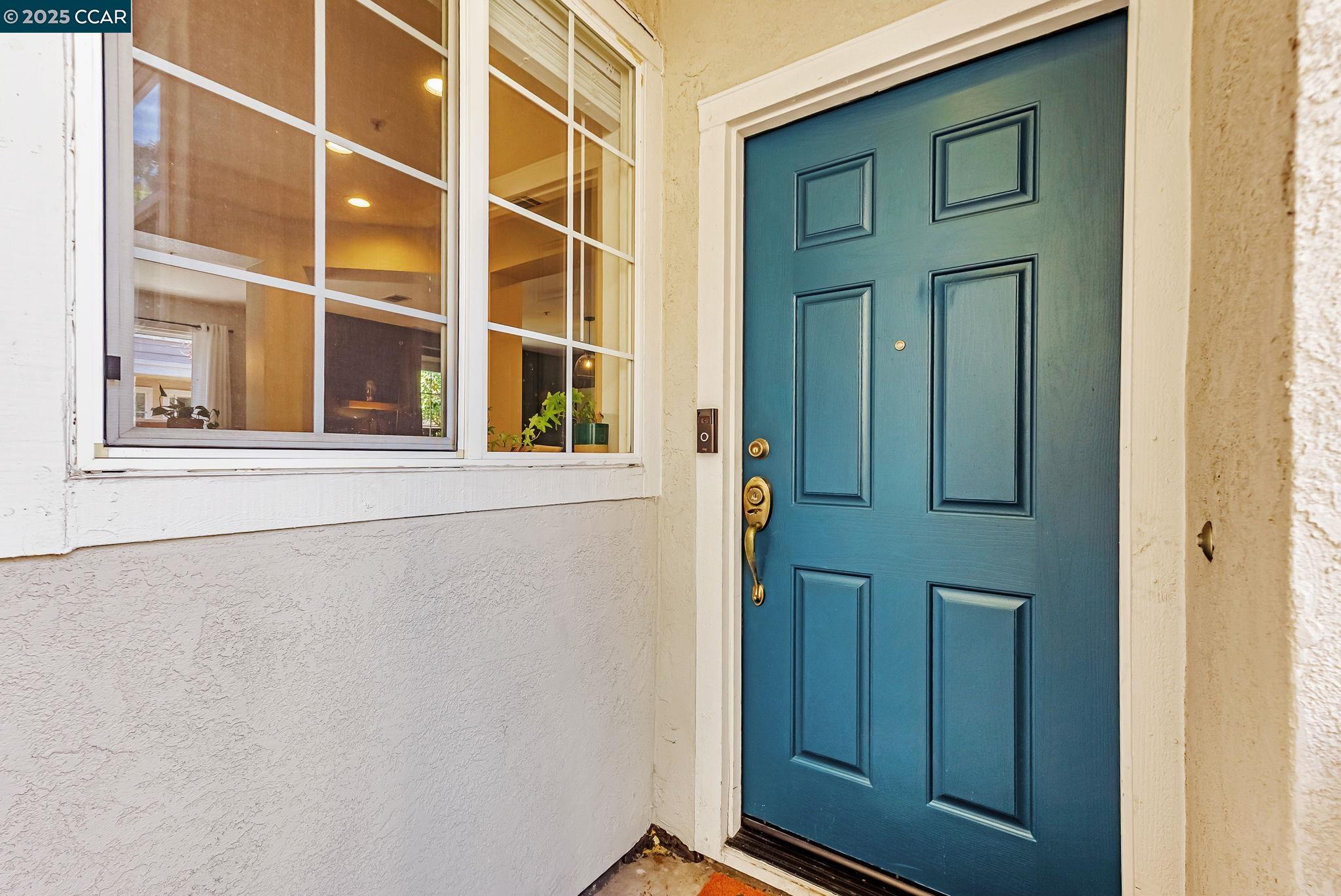 Detail Gallery Image 6 of 34 For 10630 Roys Hill Ln, Dublin,  CA 94568 - 3 Beds | 2/1 Baths