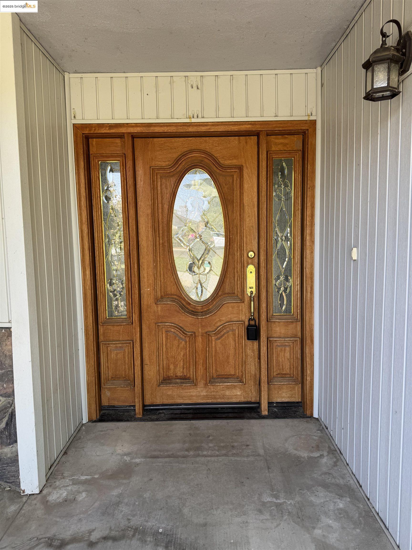 Detail Gallery Image 5 of 15 For 3045 W Victor Ave., Visalia,  CA 93277 - 3 Beds | 3 Baths