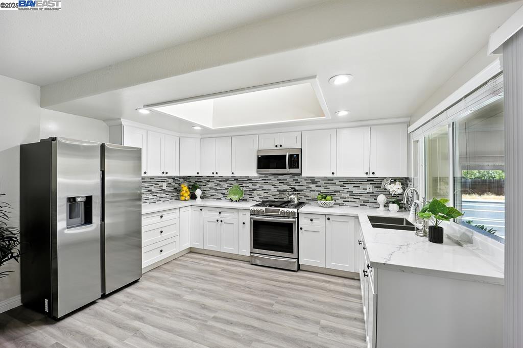 Detail Gallery Image 10 of 60 For 2702 Chinook Ct, Union City,  CA 94587 - 4 Beds | 2 Baths