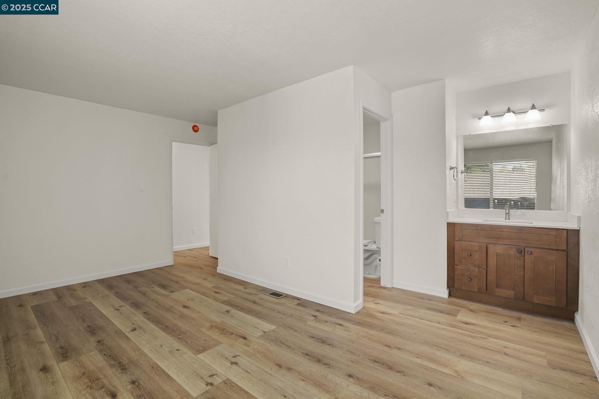 Detail Gallery Image 14 of 30 For 982 Juniper Ct, Crockett,  CA 94525 - 2 Beds | 1/1 Baths