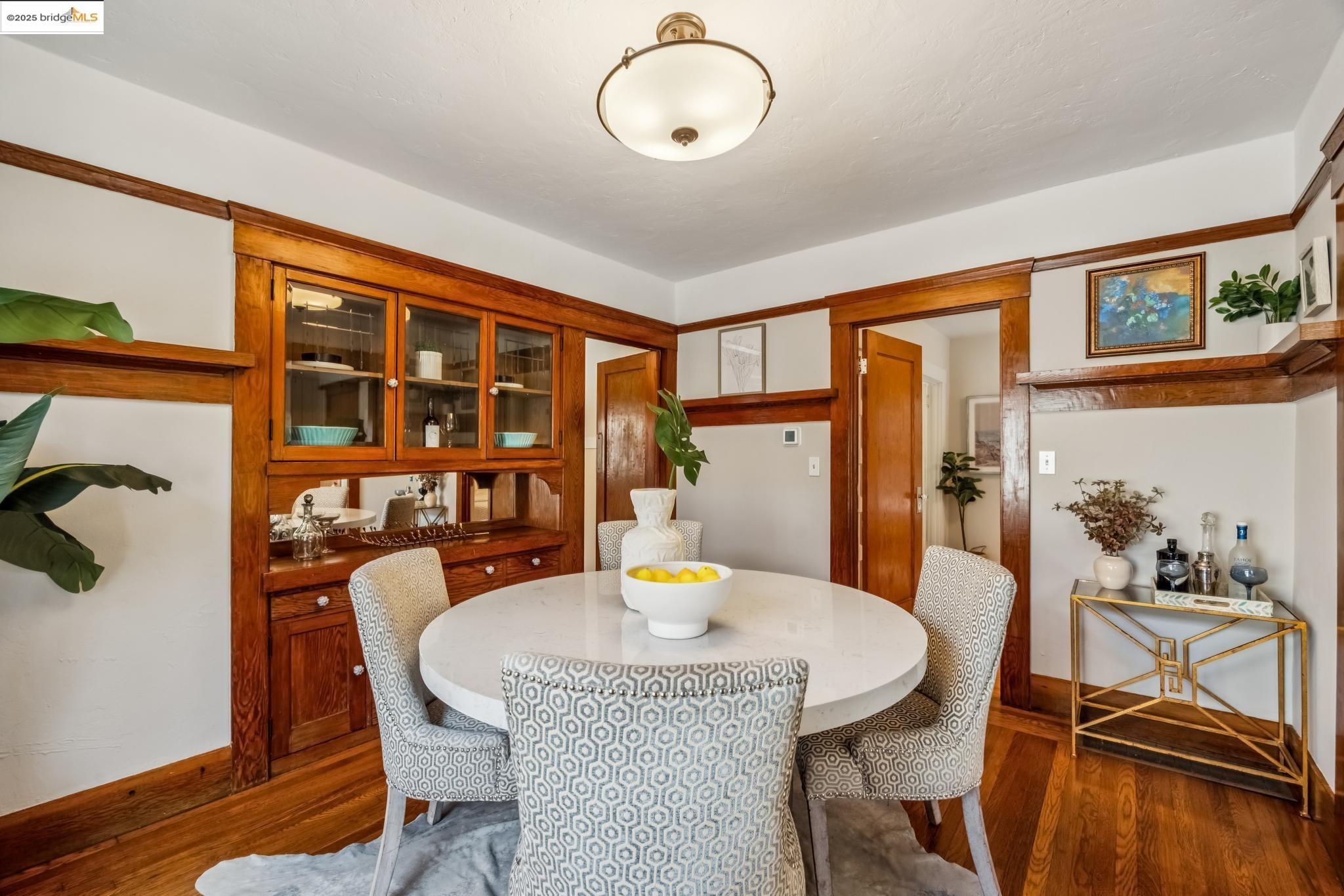 Detail Gallery Image 11 of 54 For 2961 California St, Berkeley,  CA 94703 - 4 Beds | 3 Baths