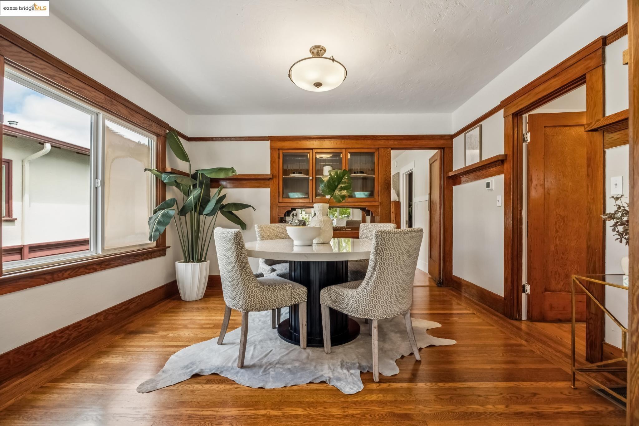 Detail Gallery Image 12 of 54 For 2961 California St, Berkeley,  CA 94703 - 4 Beds | 3 Baths