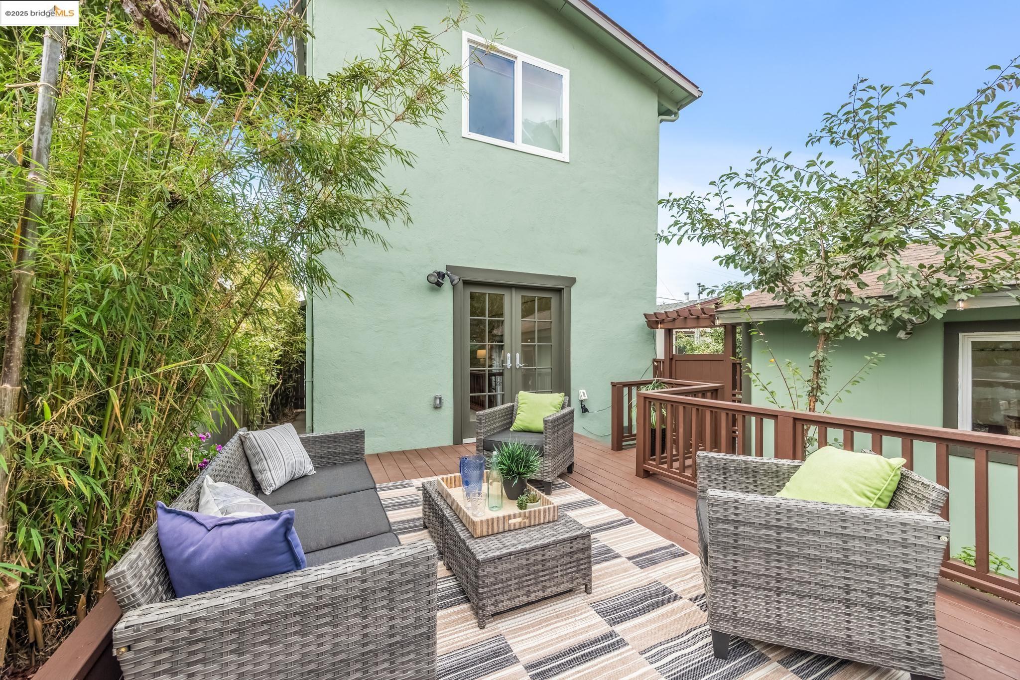 Detail Gallery Image 37 of 54 For 2961 California St, Berkeley,  CA 94703 - 4 Beds | 3 Baths