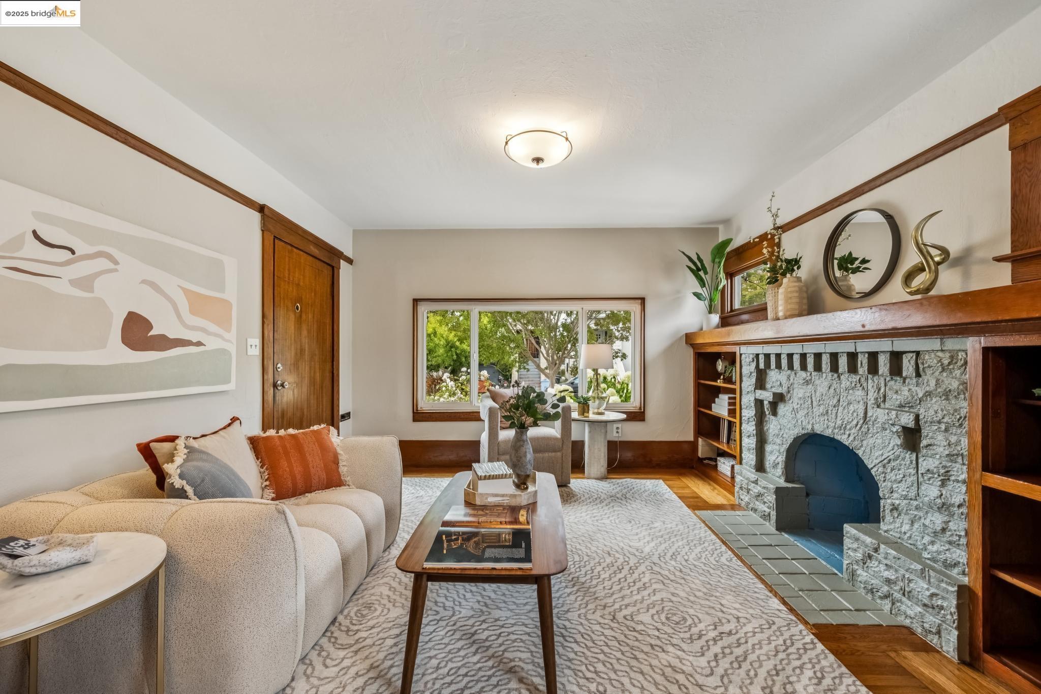 Detail Gallery Image 8 of 54 For 2961 California St, Berkeley,  CA 94703 - 4 Beds | 3 Baths