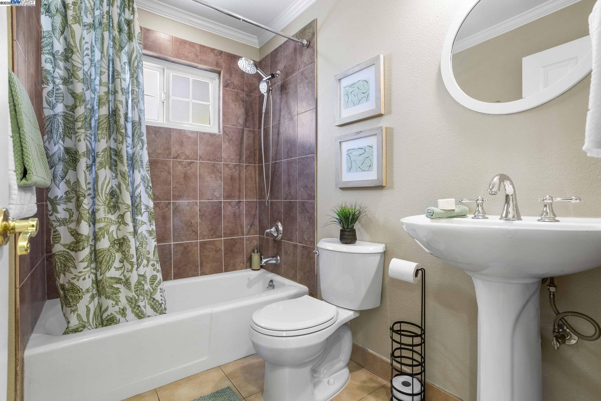 Detail Gallery Image 32 of 48 For 16238 Lyle St, Castro Valley,  CA 94578 - 3 Beds | 2 Baths