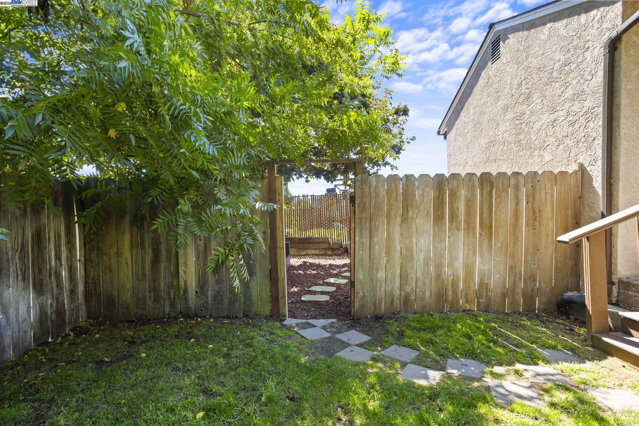 Detail Gallery Image 39 of 48 For 16238 Lyle St, Castro Valley,  CA 94578 - 3 Beds | 2 Baths