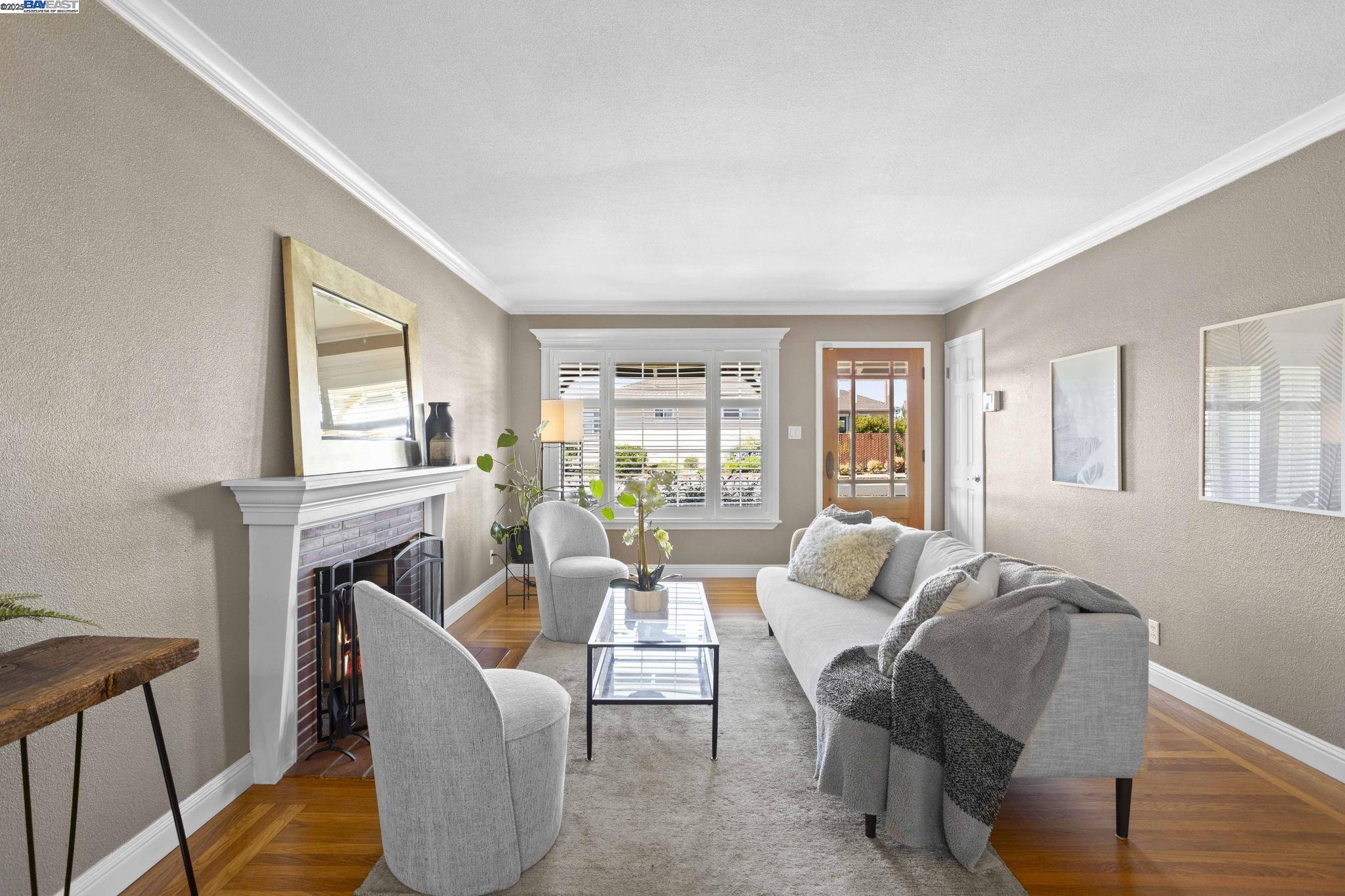 Detail Gallery Image 8 of 48 For 16238 Lyle St, Castro Valley,  CA 94578 - 3 Beds | 2 Baths