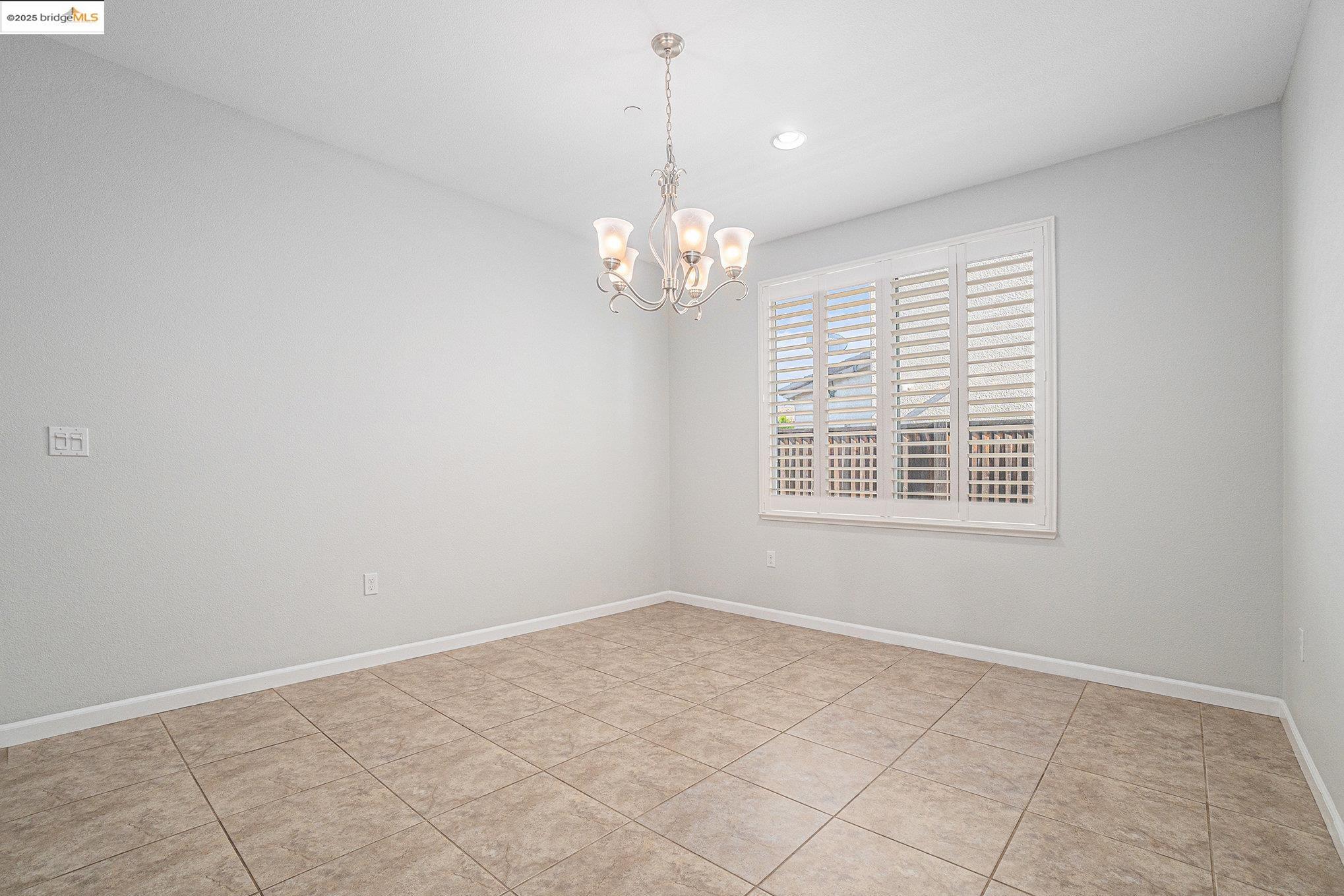 Detail Gallery Image 15 of 52 For 31 Rustic Ct, Oakley,  CA 94561 - 4 Beds | 3 Baths