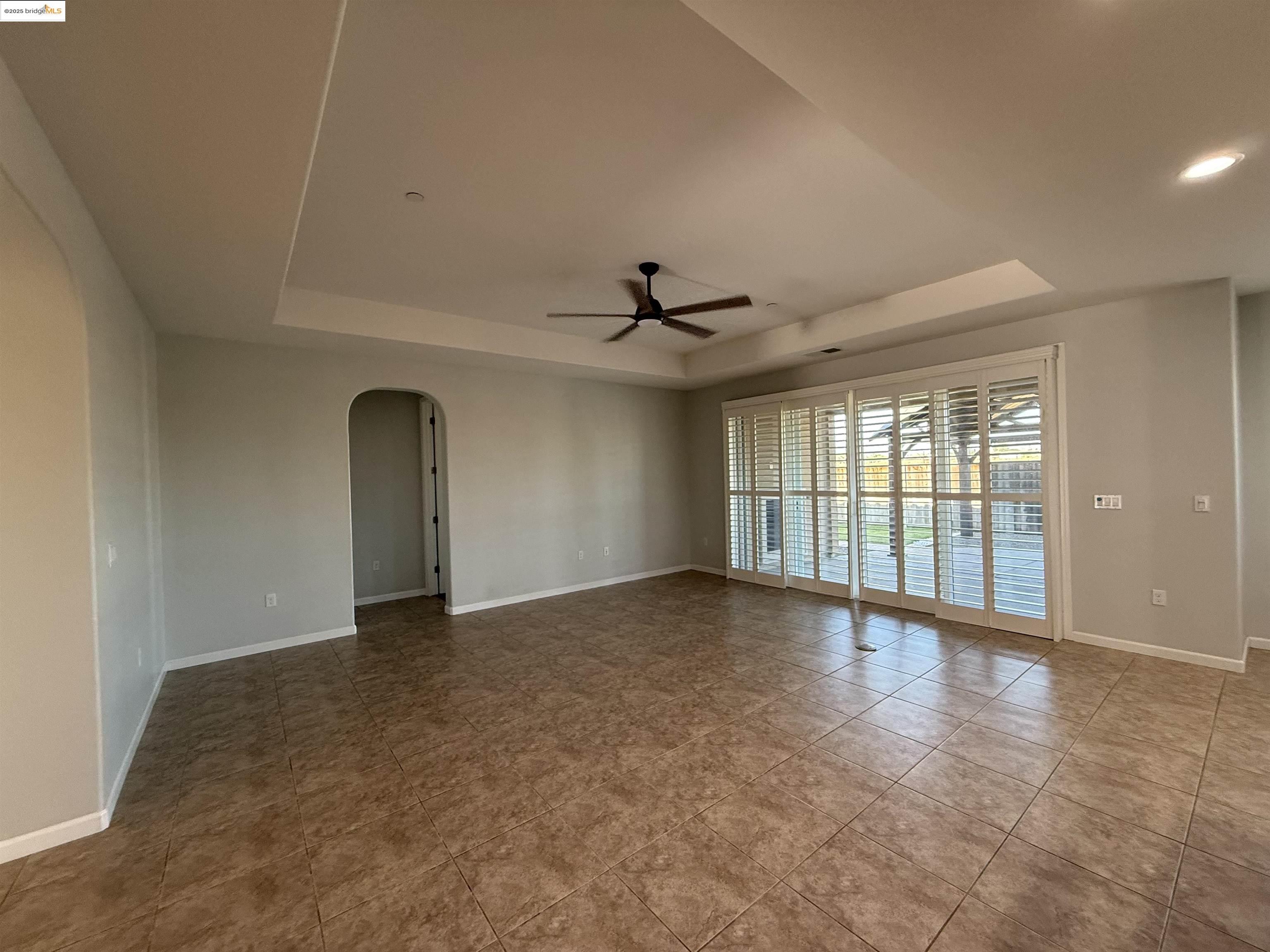 Detail Gallery Image 6 of 10 For 31 Rustic Ct, Oakley,  CA 94561 - 4 Beds | 3 Baths