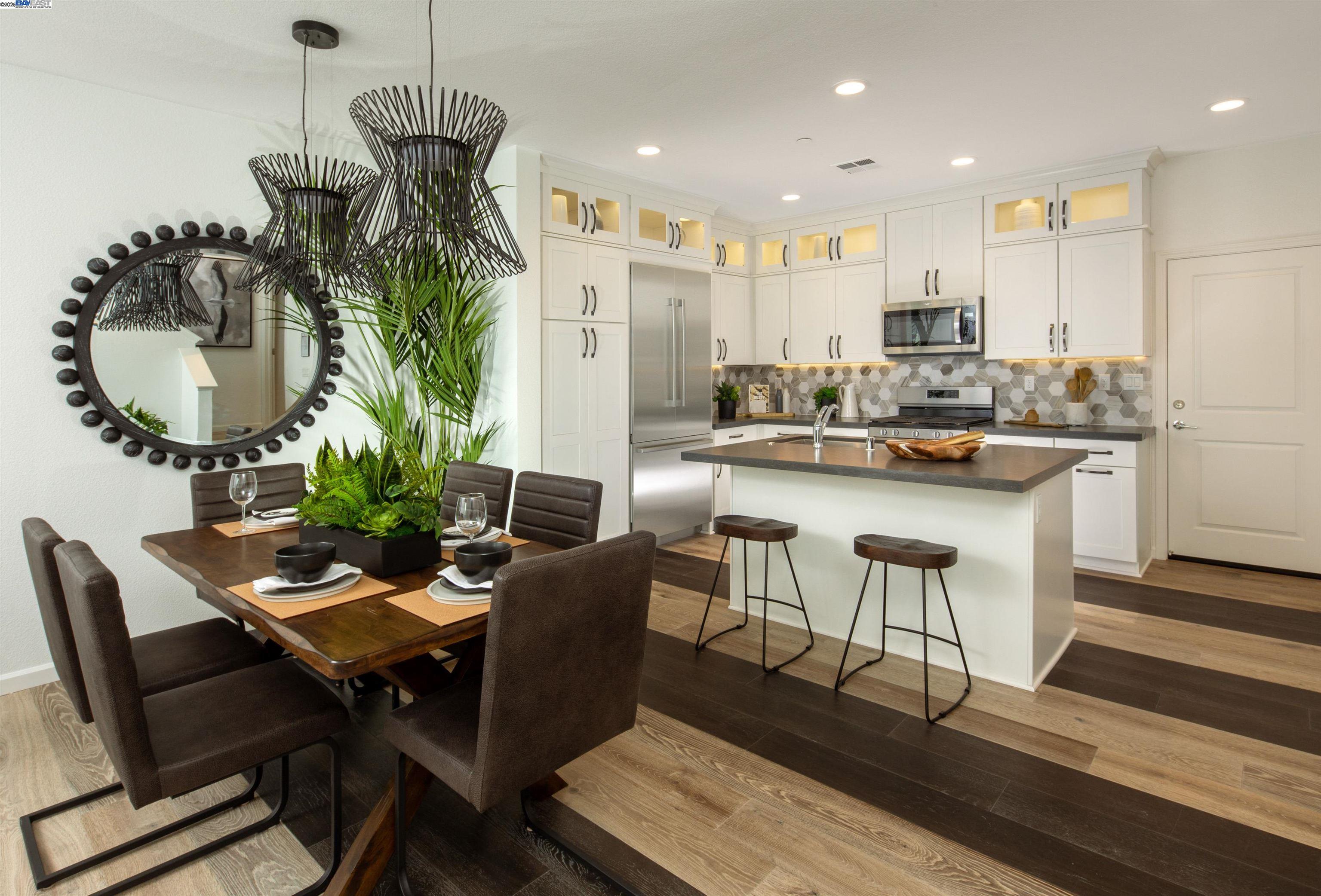 Detail Gallery Image 2 of 13 For 6155 Raven Avenue #51,  Dublin,  CA 94568 - 4 Beds | 3/1 Baths