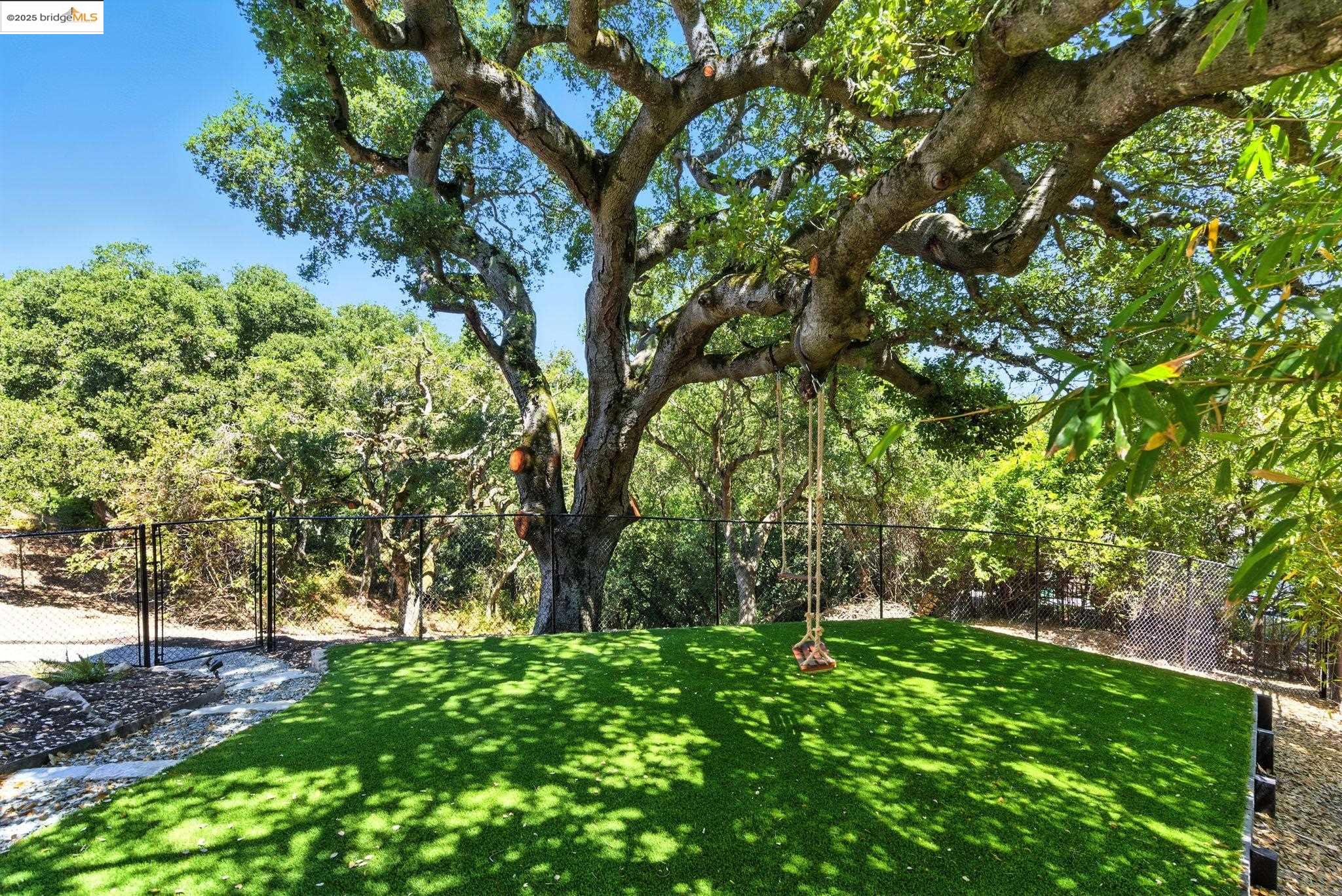 Detail Gallery Image 55 of 57 For 13462 Campus Drive, Oakland,  CA 94619 - 5 Beds | 5/2 Baths