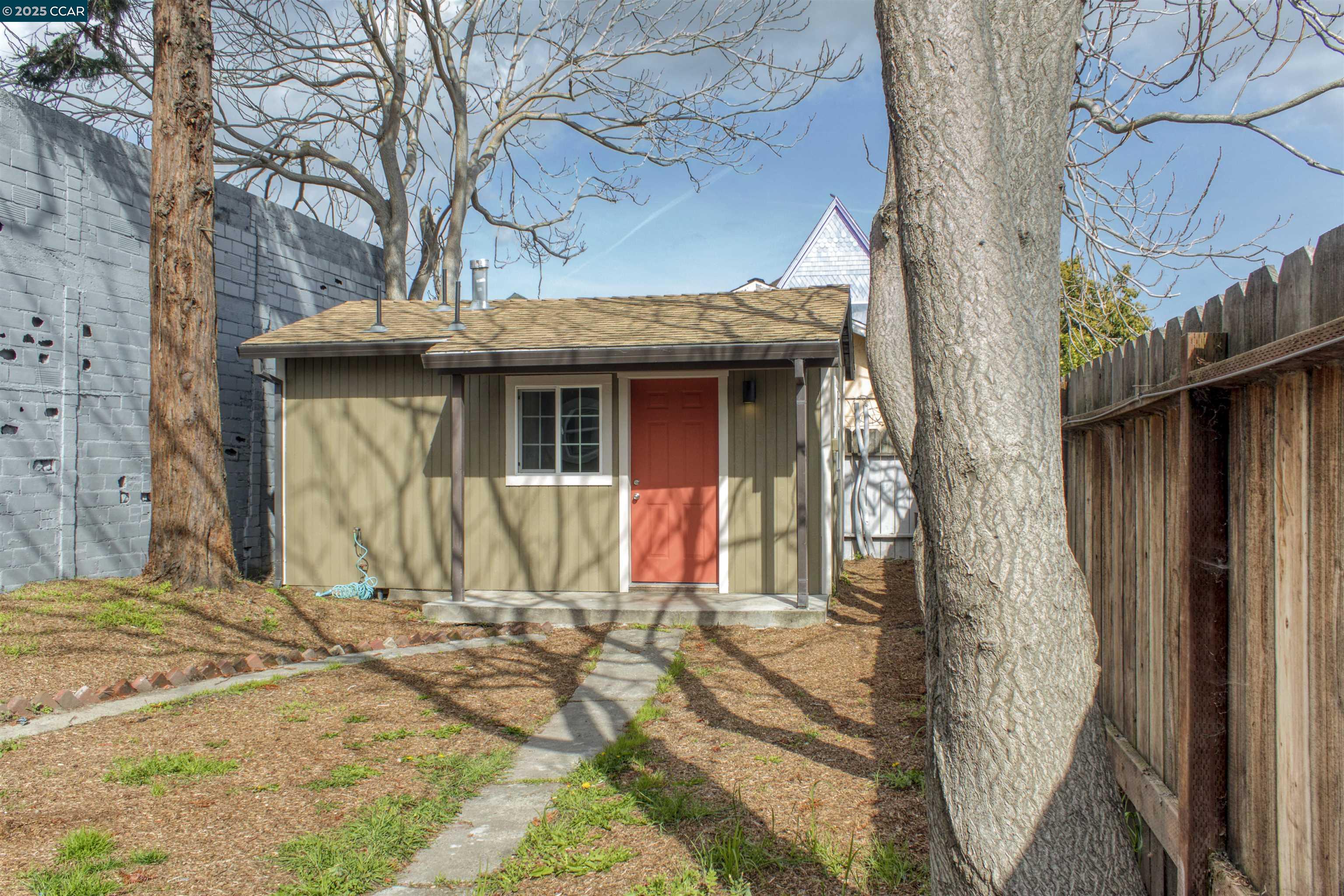 Detail Gallery Image 14 of 16 For 240 5th St, Richmond,  CA 94801 - 4 Beds | 1/1 Baths
