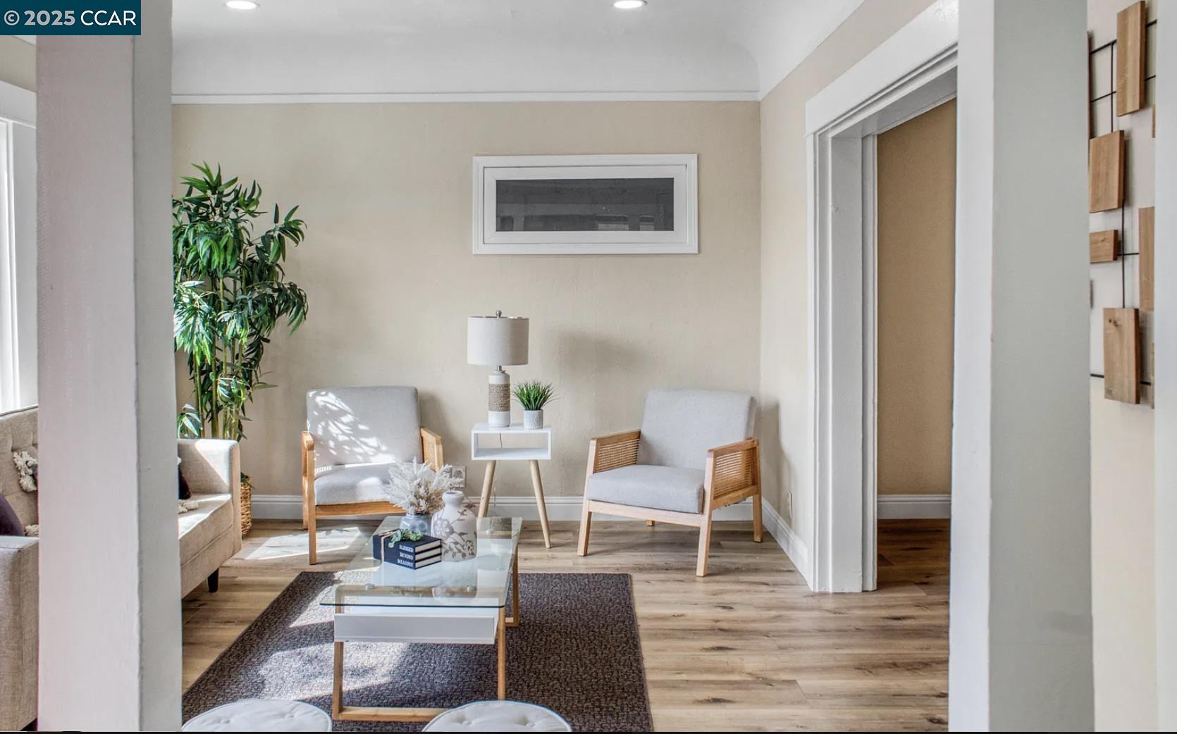 Detail Gallery Image 4 of 16 For 240 5th St, Richmond,  CA 94801 - 4 Beds | 1/1 Baths