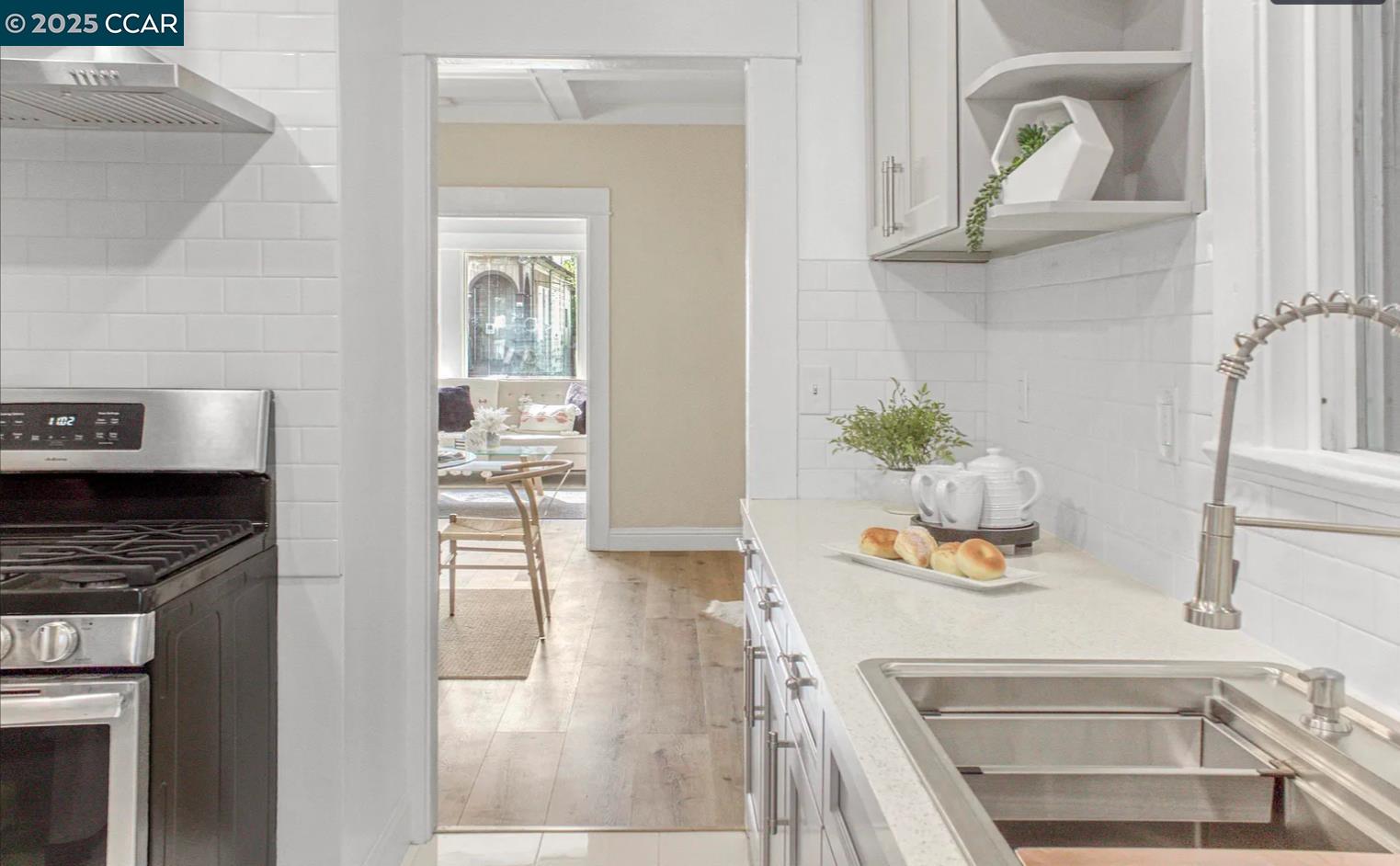 Detail Gallery Image 8 of 16 For 240 5th St, Richmond,  CA 94801 - 4 Beds | 1/1 Baths