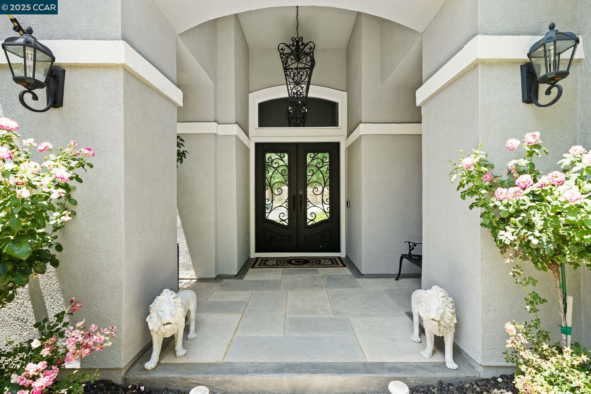Detail Gallery Image 1 of 50 For 843 Vernazze Ct, Brentwood,  CA 94513 - 5 Beds | 3 Baths