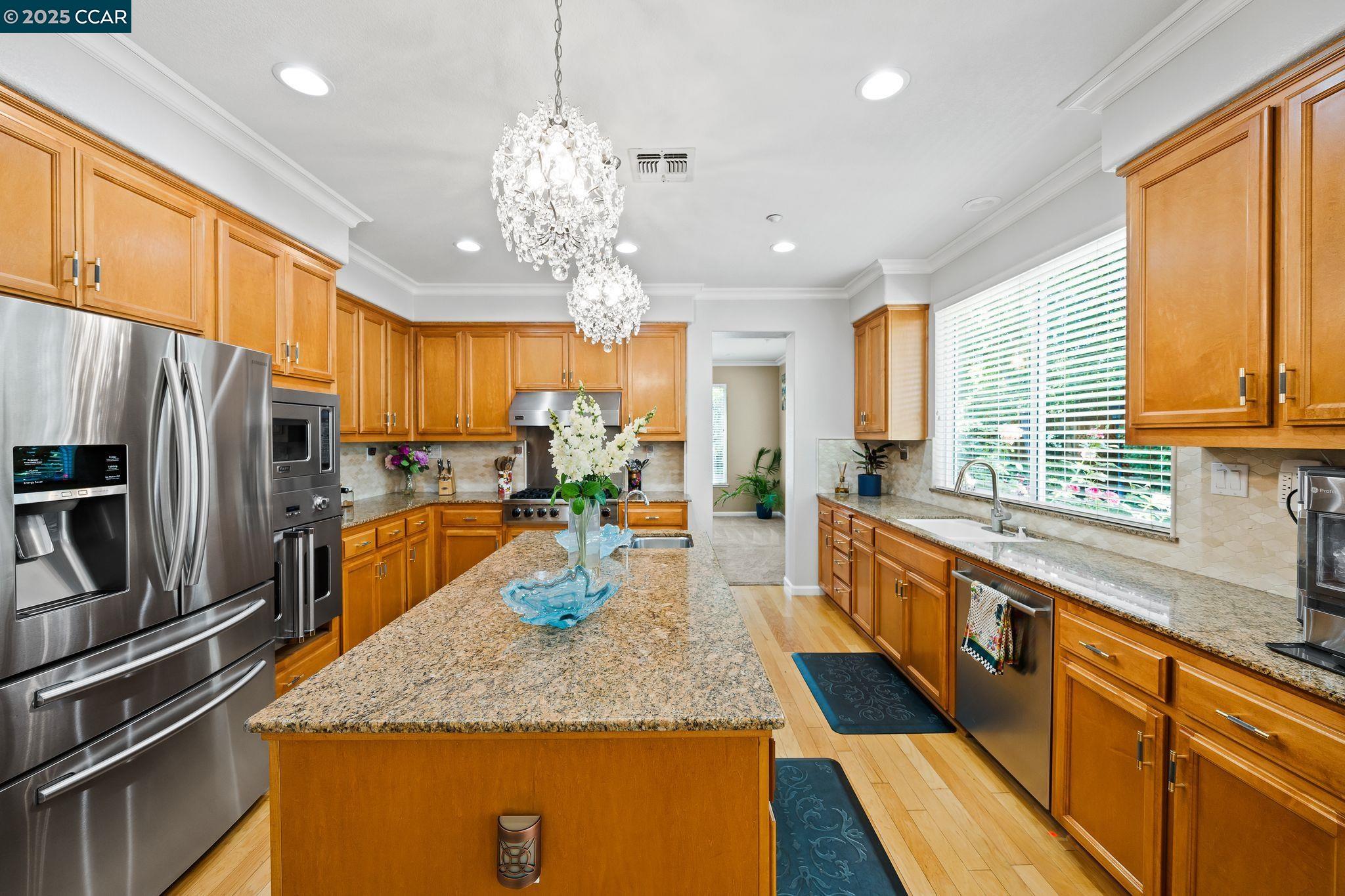 Detail Gallery Image 13 of 50 For 843 Vernazze Ct, Brentwood,  CA 94513 - 5 Beds | 3 Baths