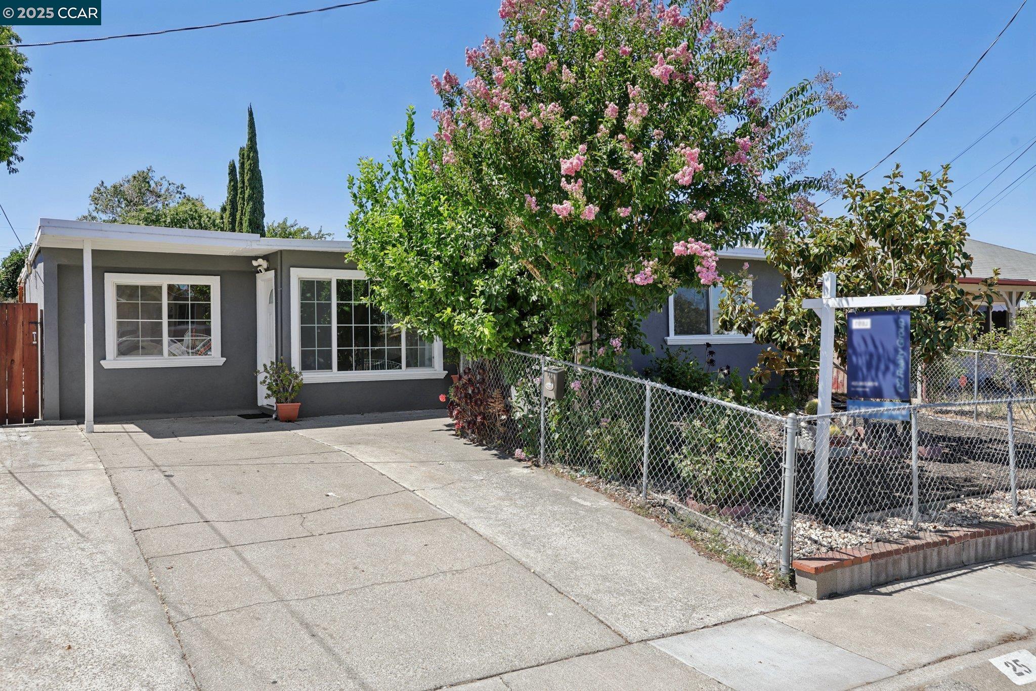 Detail Gallery Image 2 of 50 For 25 Island View Dr, Bay Point,  CA 94565 - 5 Beds | 2 Baths