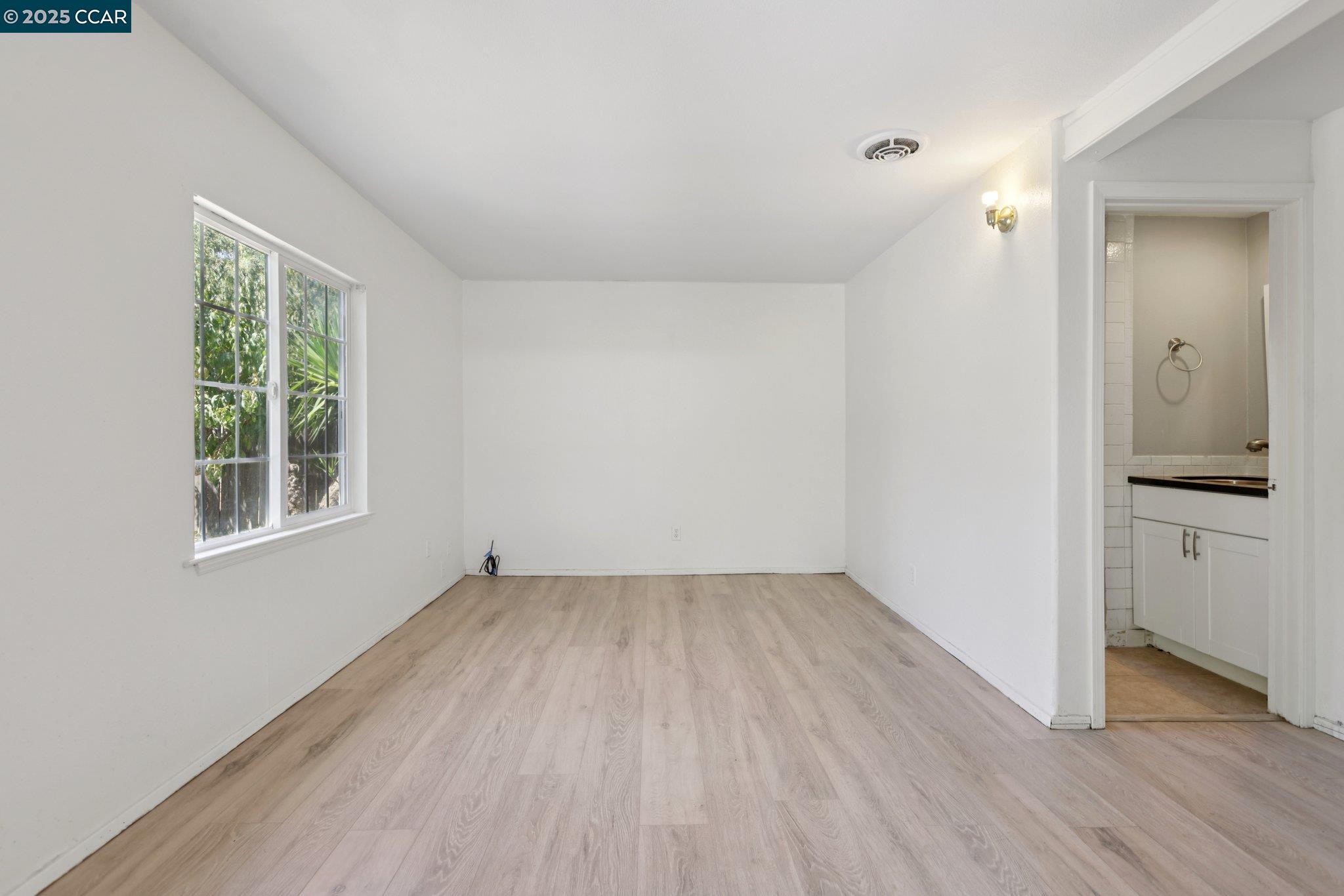 Detail Gallery Image 17 of 50 For 25 Island View Dr, Bay Point,  CA 94565 - 5 Beds | 2 Baths